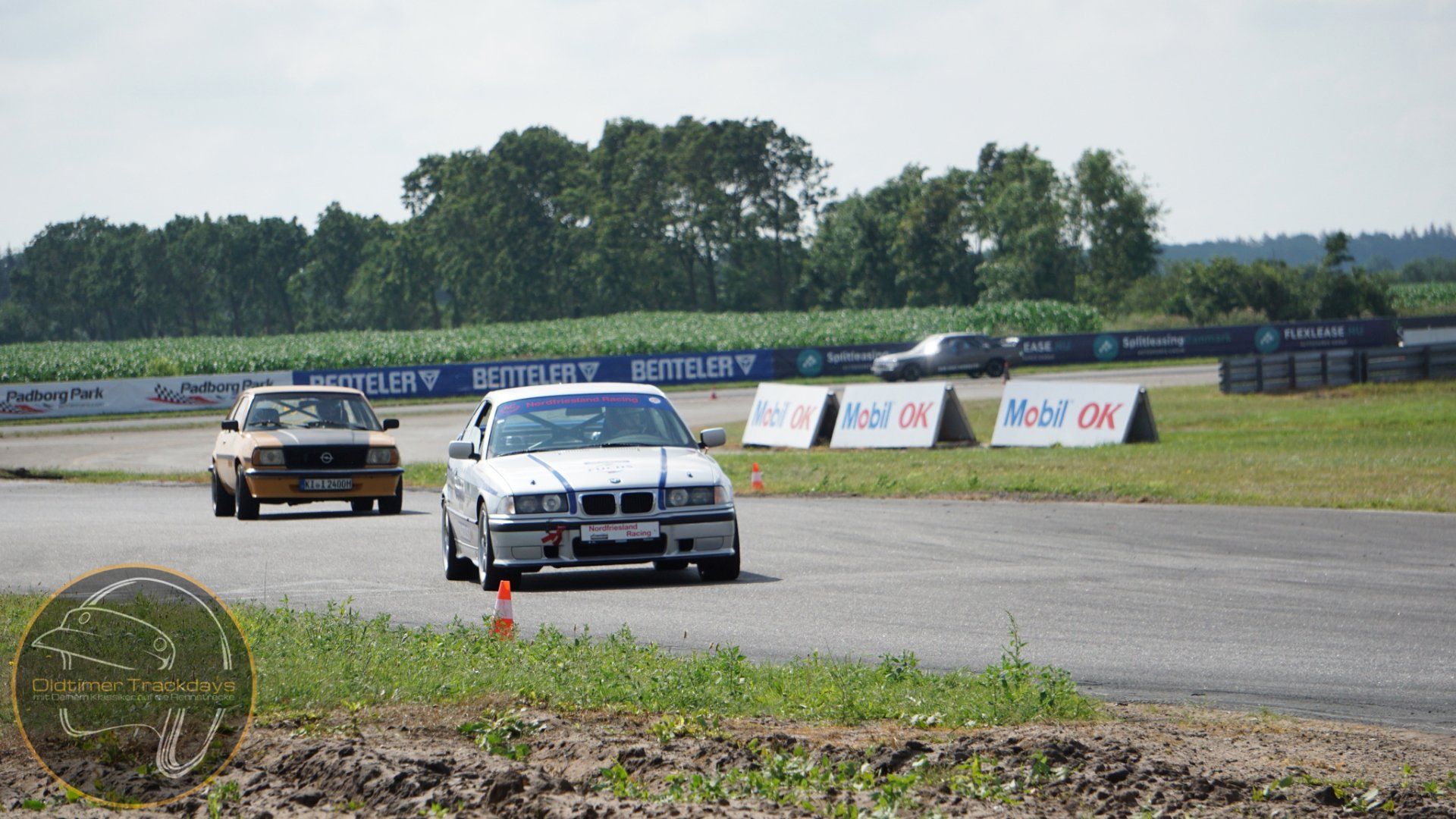 BMW E36 Opel Ascona B