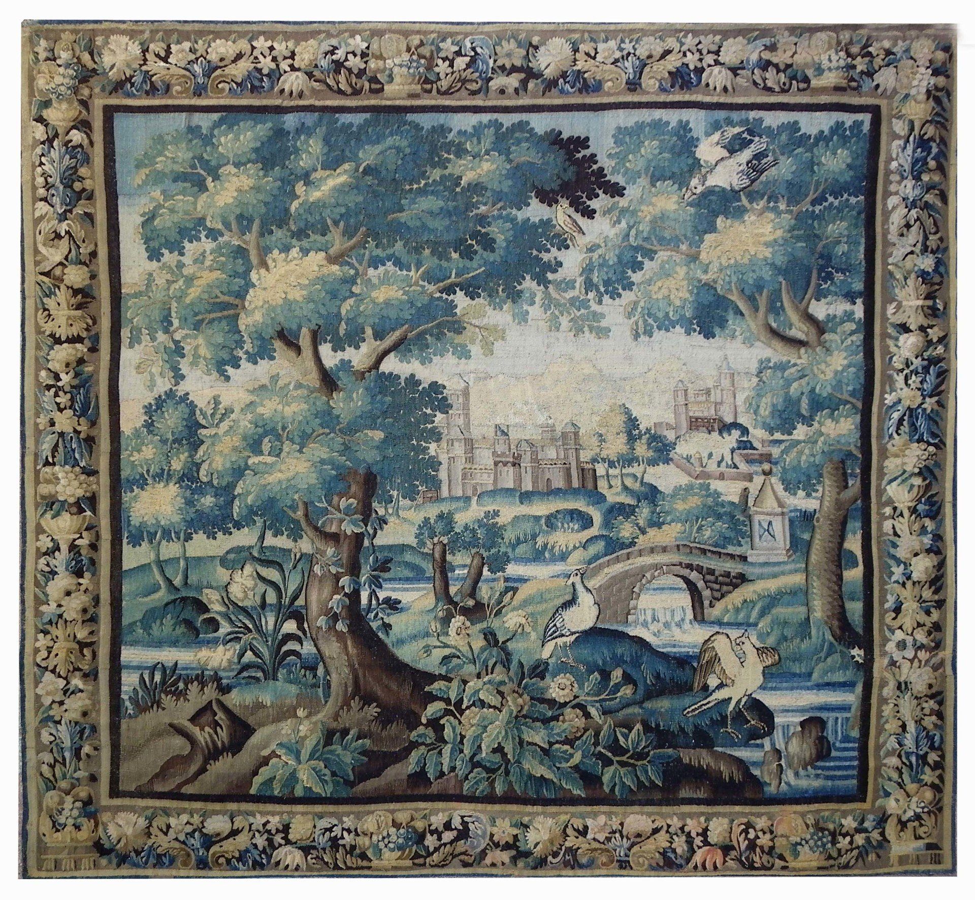 Acheter une Tapisserie Ancienne d'Aubusson Acheter une Tapisserie Ancienne d'Aubusson
