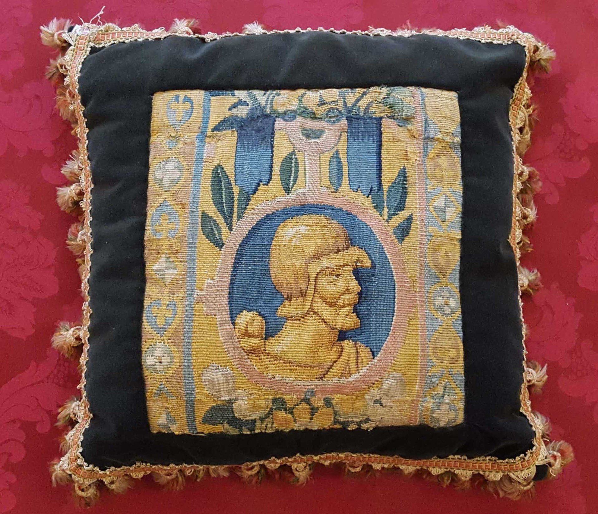 PILLOW CUSHION OF OLD TAPESTRY | AUBUSSON | BRUSSELS à Paris
