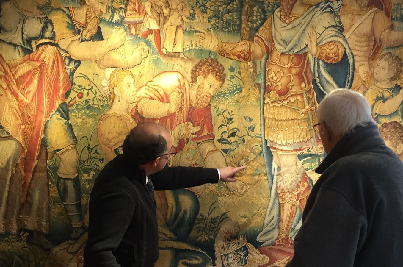 EXPERTISE AND ESTIMATION OF ANTIQUE TAPESTRY Versailles