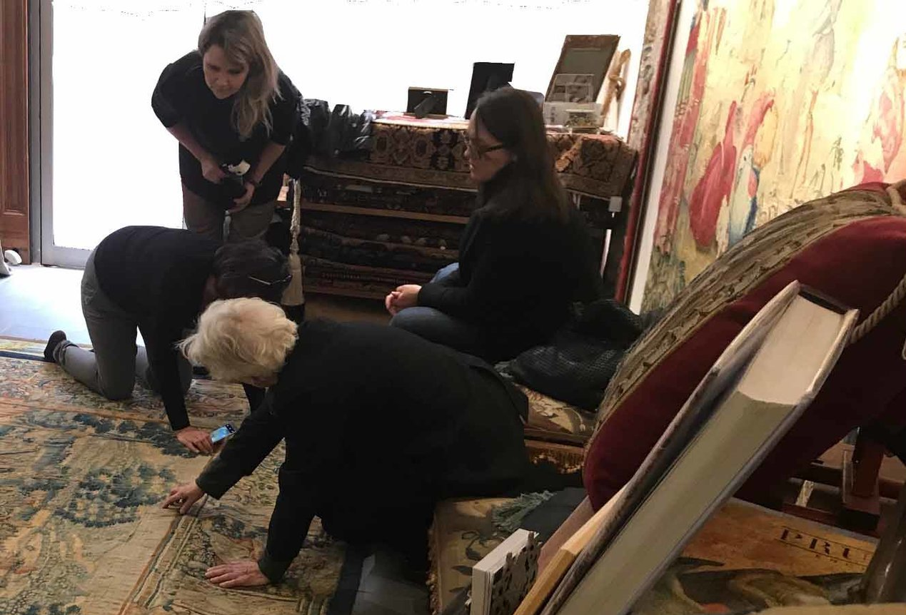 EXPERTISE AND ESTIMATION OF ANTIQUE TAPESTRY Avignon EXPERTISE AND ESTIMATION OF ANTIQUE TAPESTRY Avignon