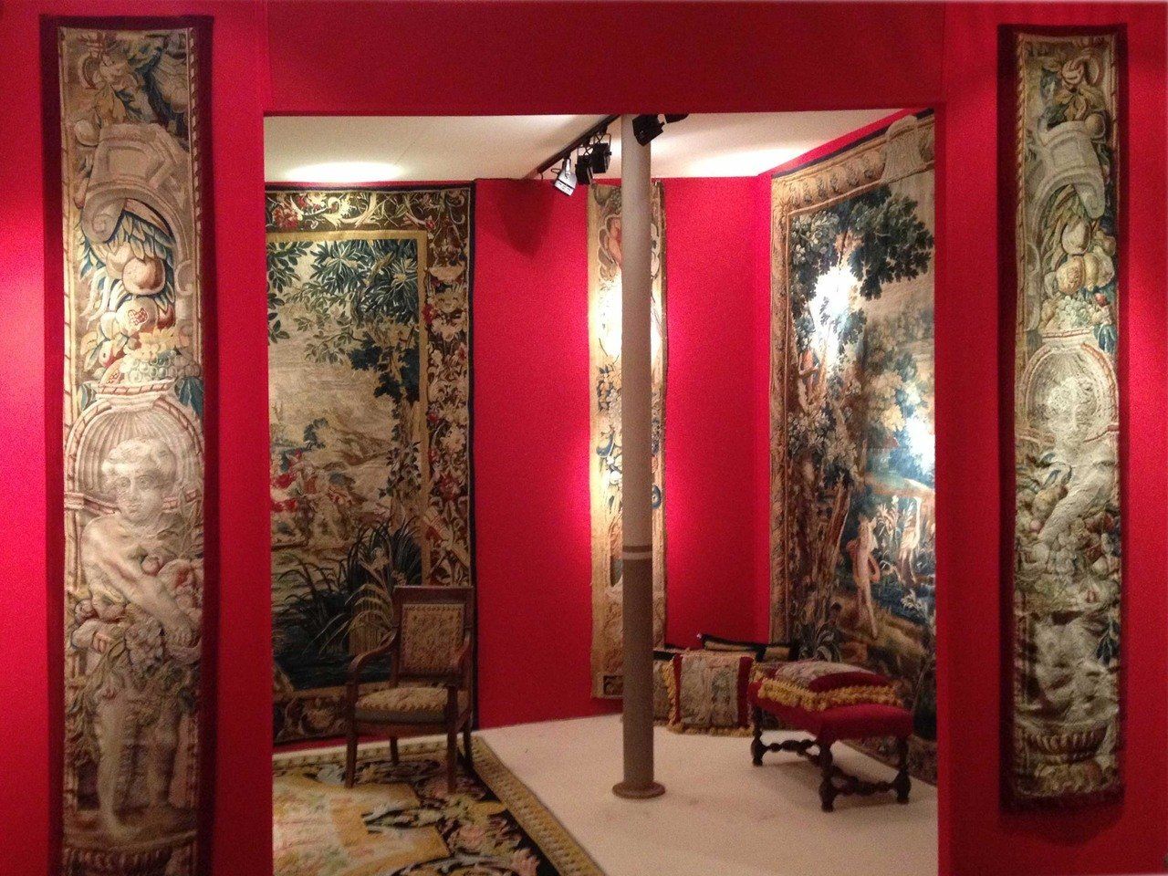 LOCATION DE TAPISSERIE ANCIENNE MODERNE ET CONTEMPORAINE|FILM THÉÂTRE LOCATION DE TAPISSERIE ANCIENNE MODERNE ET CONTEMPORAINE