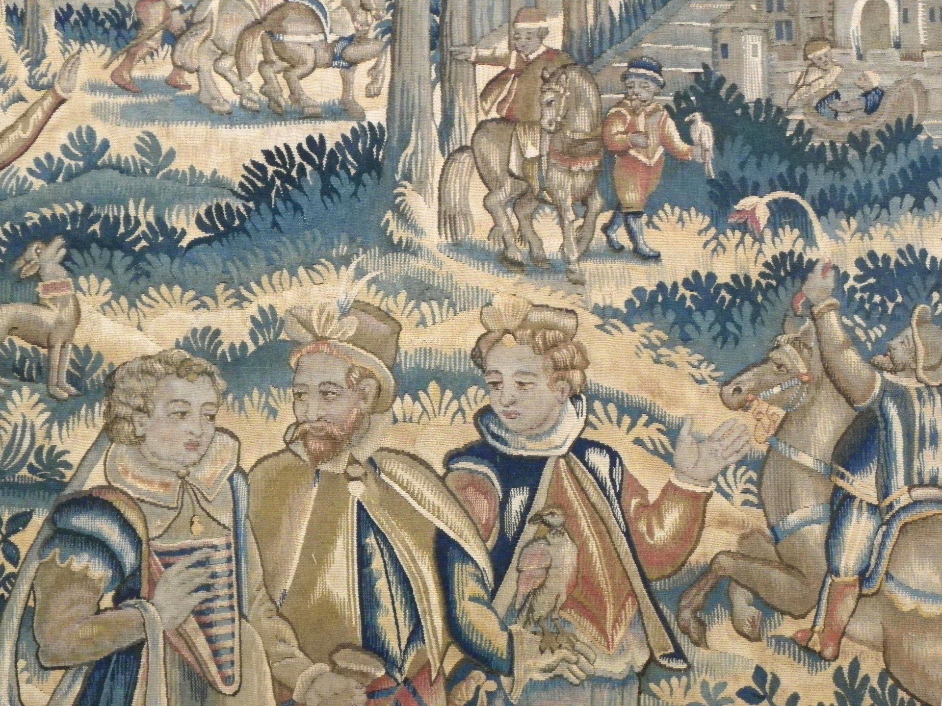 FLEMISH TAPESTRY - FALCON HUNTING in Versailles FLEMISH TAPESTRY - FALCON HUNTING in Versailles