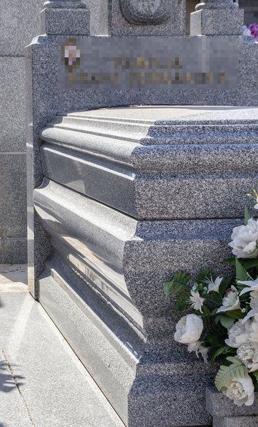 Panteón granito Gris Quintana