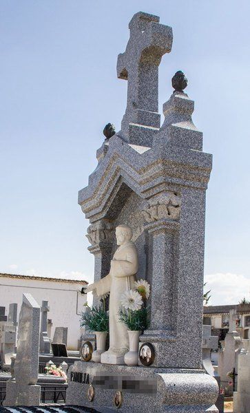 Panteon de granito