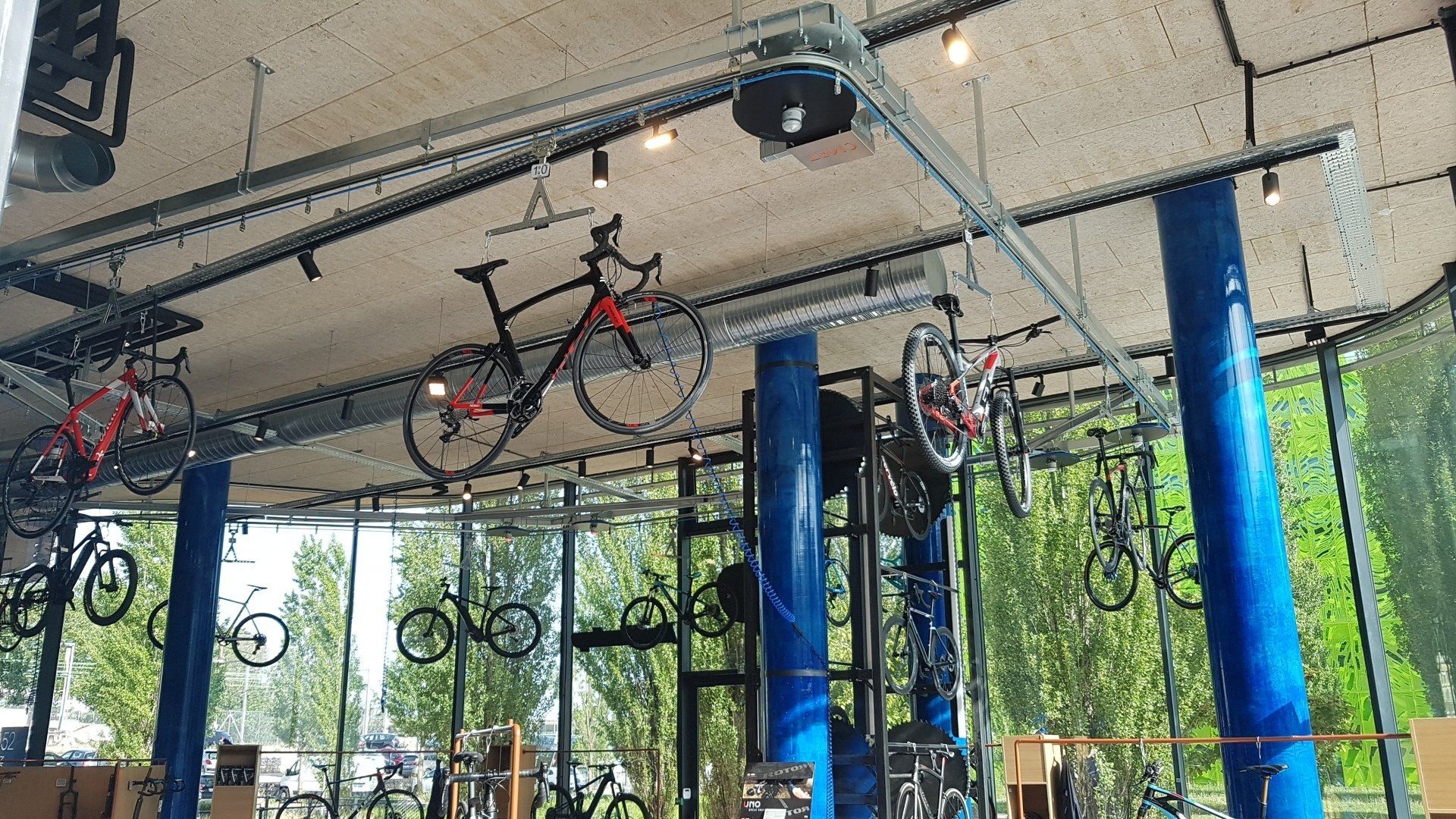 Agencement magasin VITRINE TEMPORAIRE