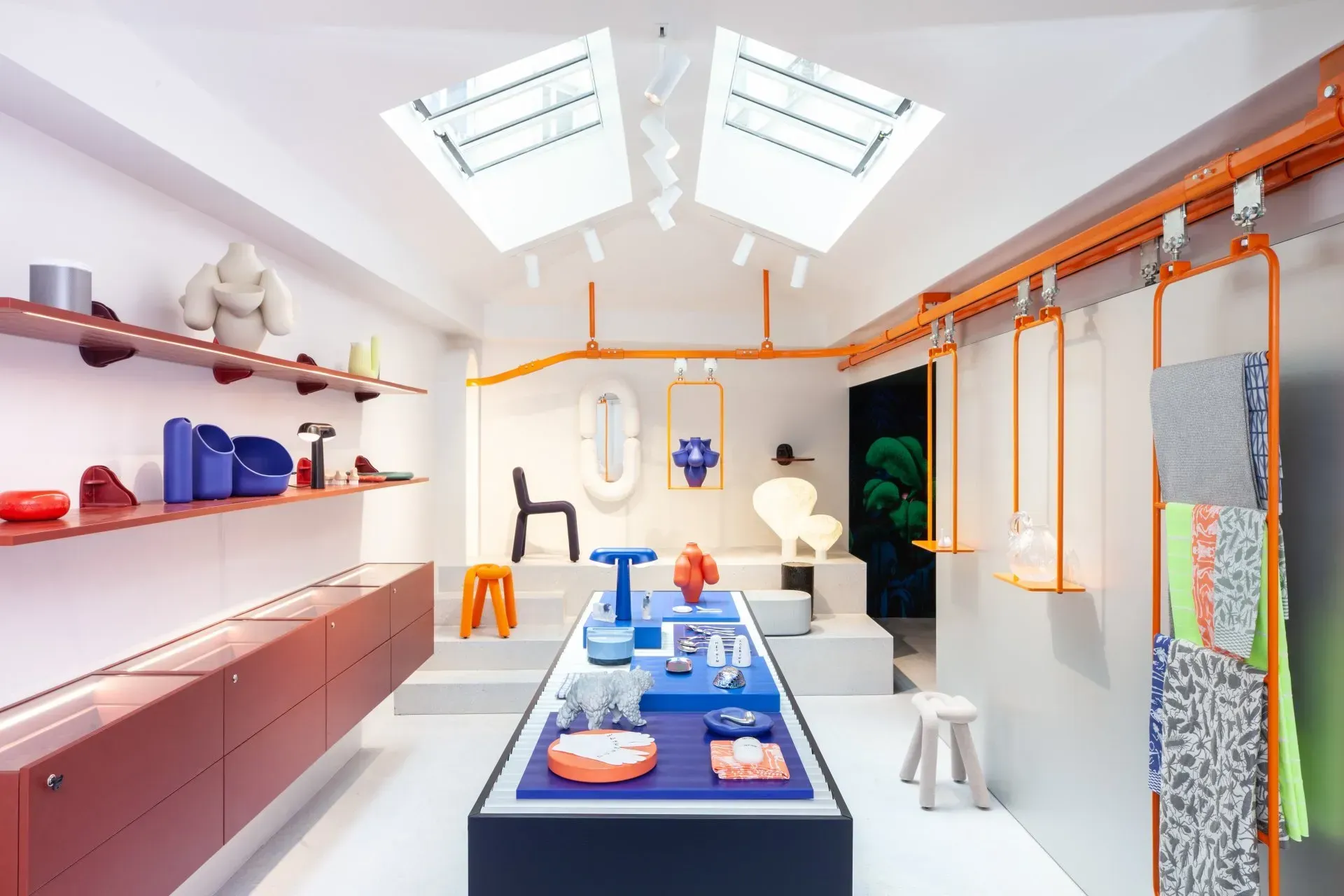 Agencement magasin VITRINE TEMPORAIRE