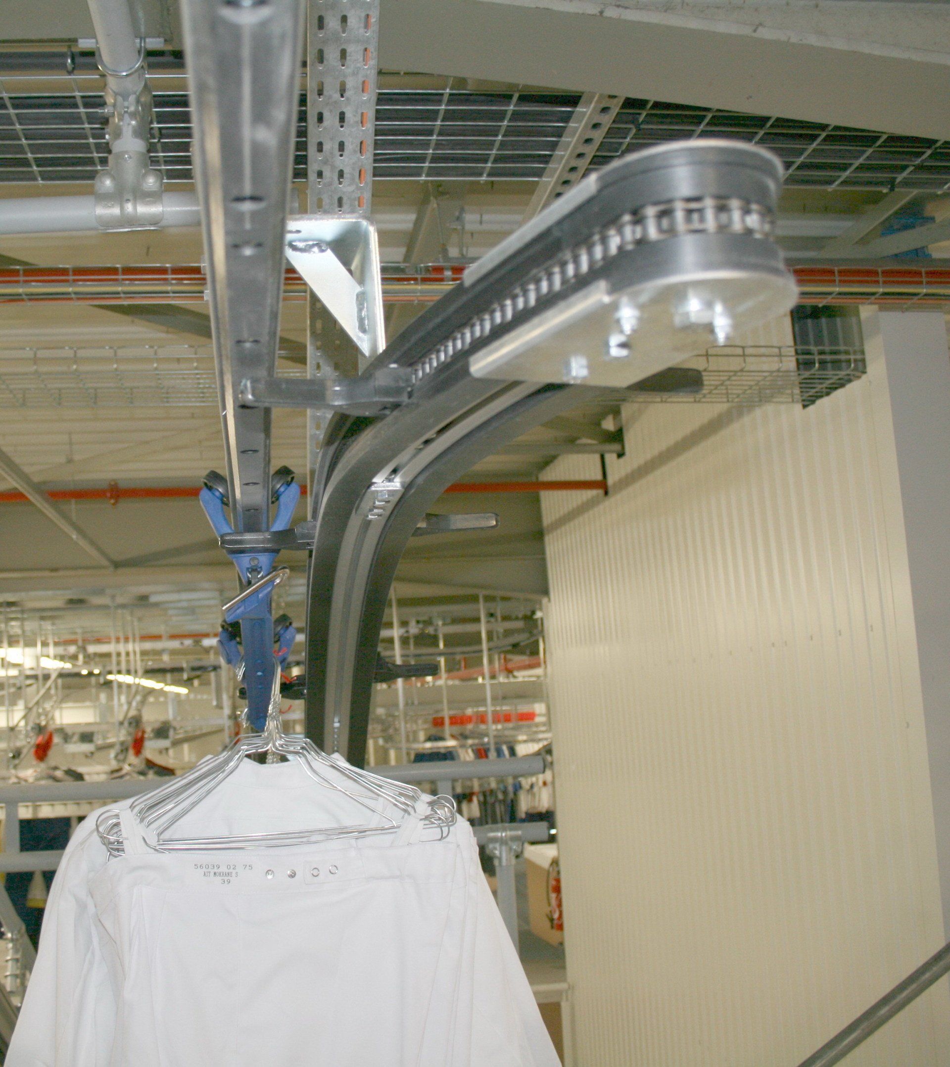 Elévateur satellite à taquet, carrousel aérien de blanchisserie