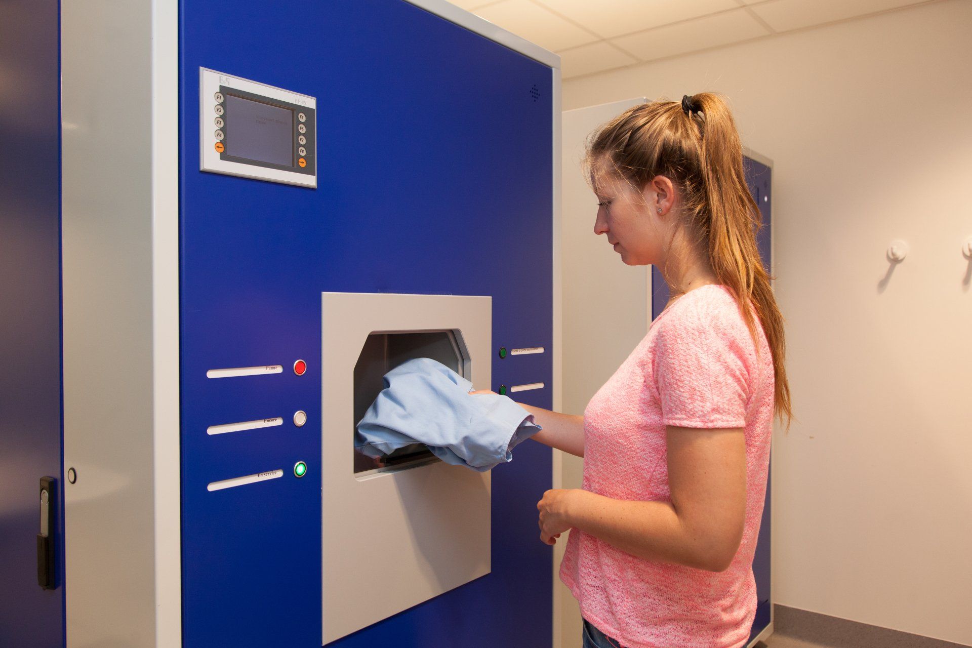 Retour linge sale lecteur automatique avec re-créditation automatique du badge utilisateur