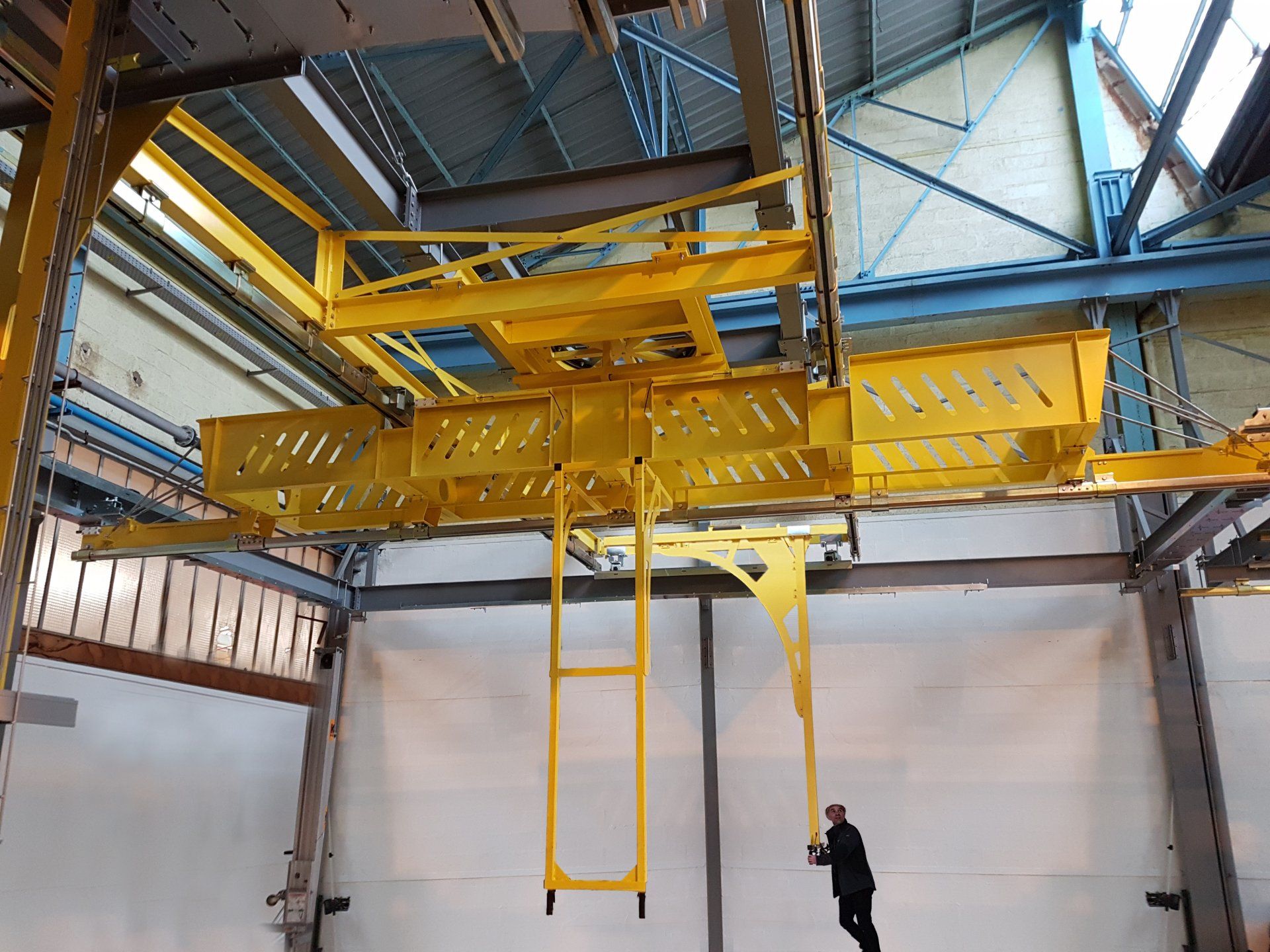 Transbordeur rotatif et transversal, secteur aéronautique charge 1 tonne