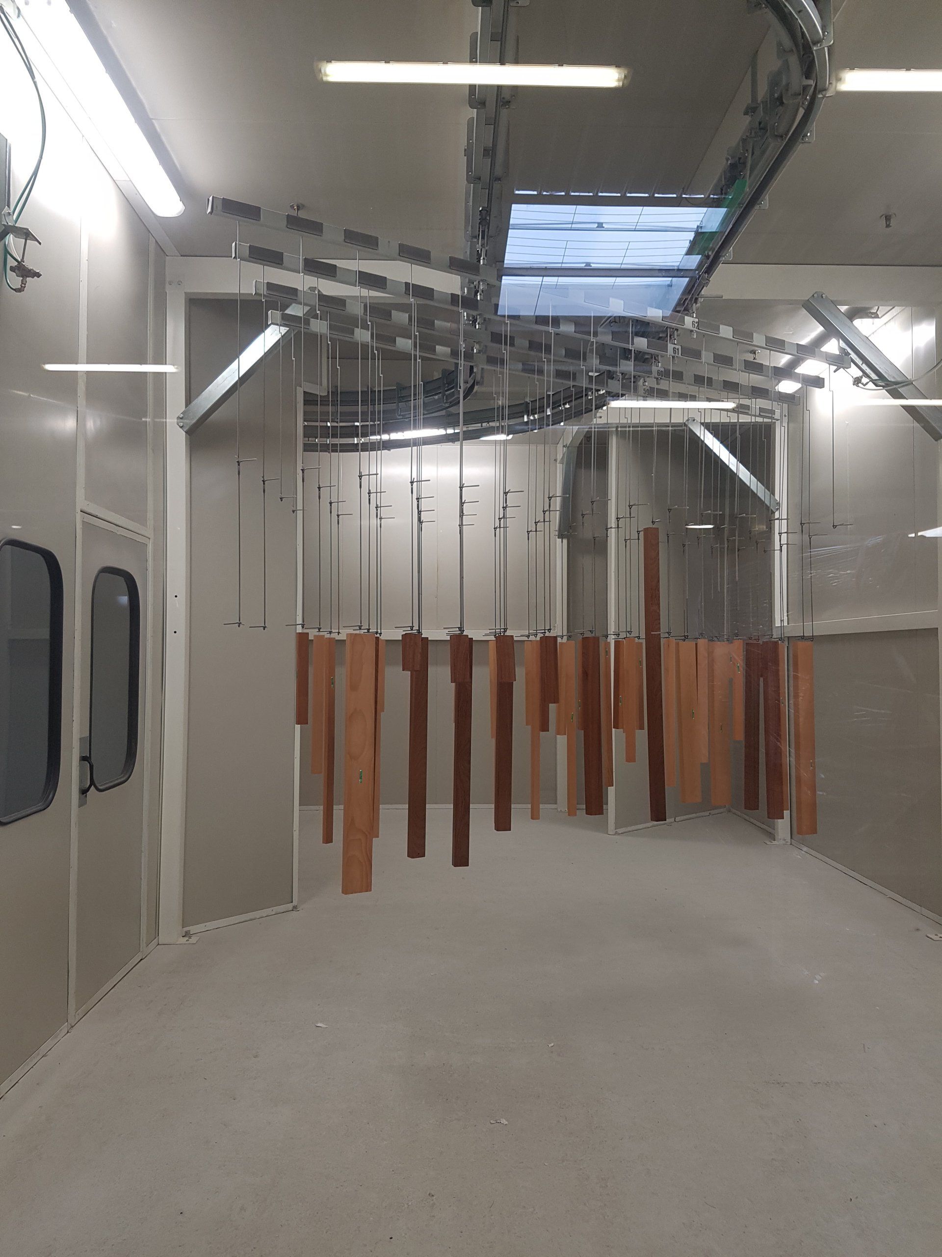 Convoyeur aérien pour cabine de peinture, monorail manuel