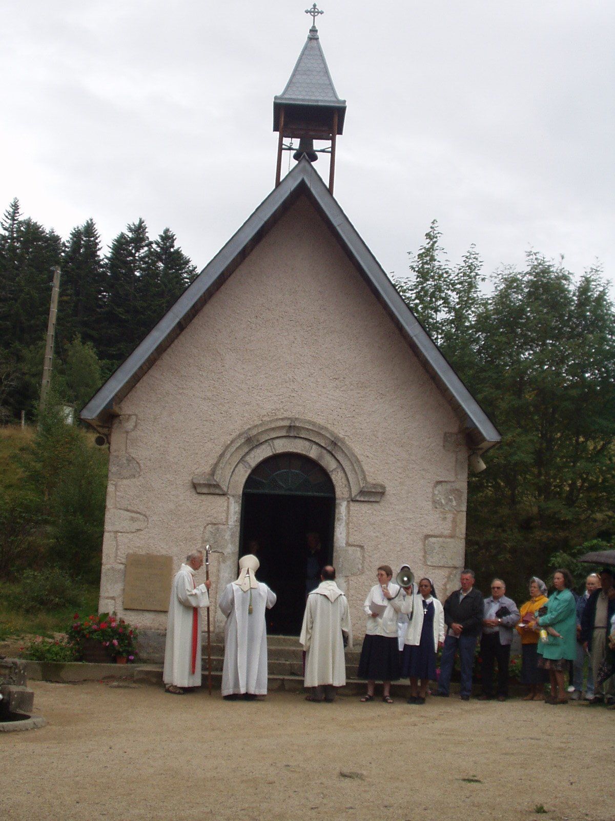 procession à la chapelle de la source