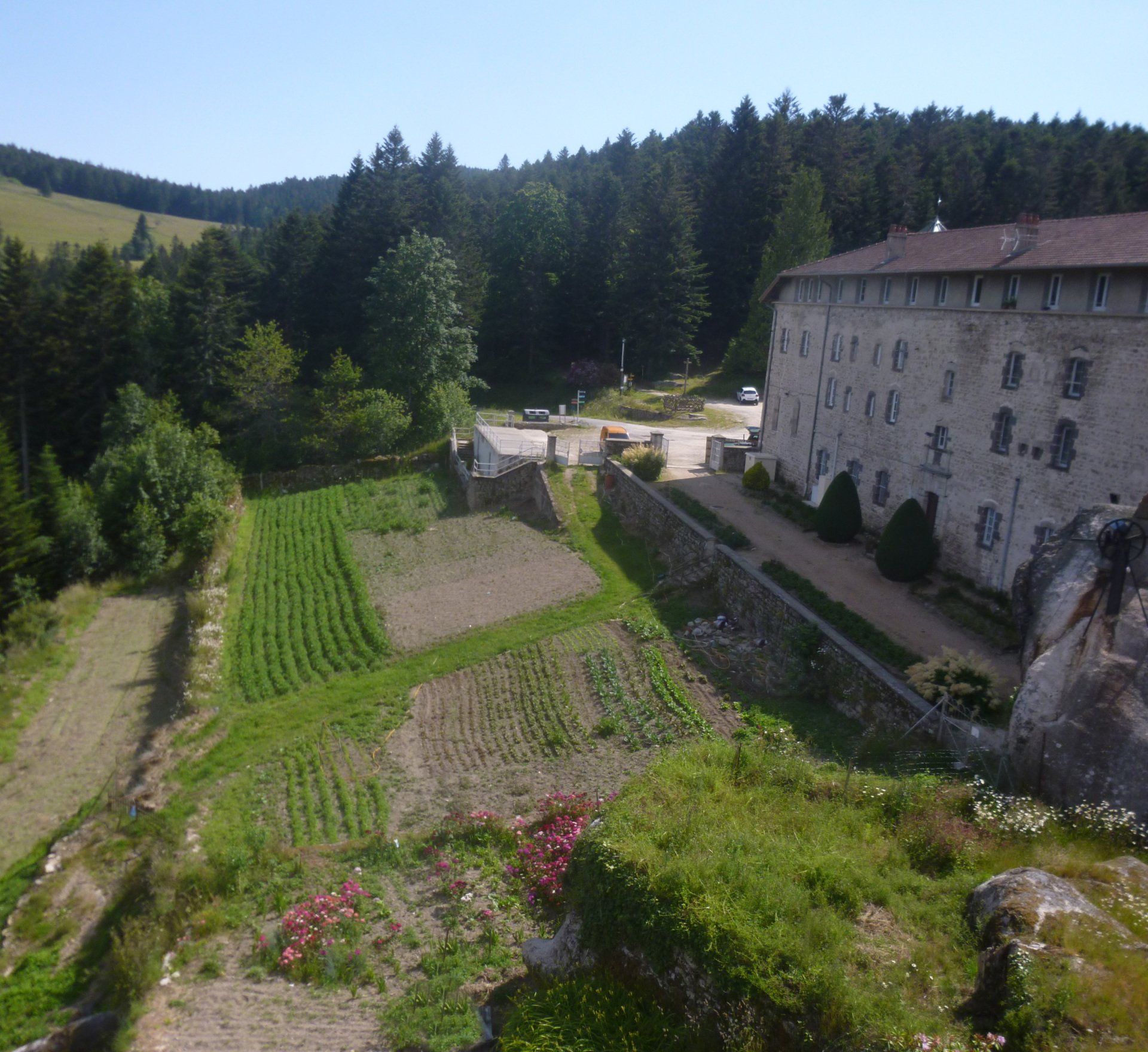 vue du rocher de Peyrotine à Notre-Dame de l'Hermitage