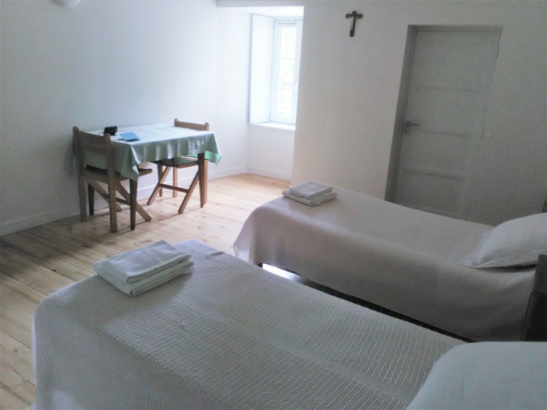 chambre 2 lits Notre Dame de l'Hermitage à noirétable