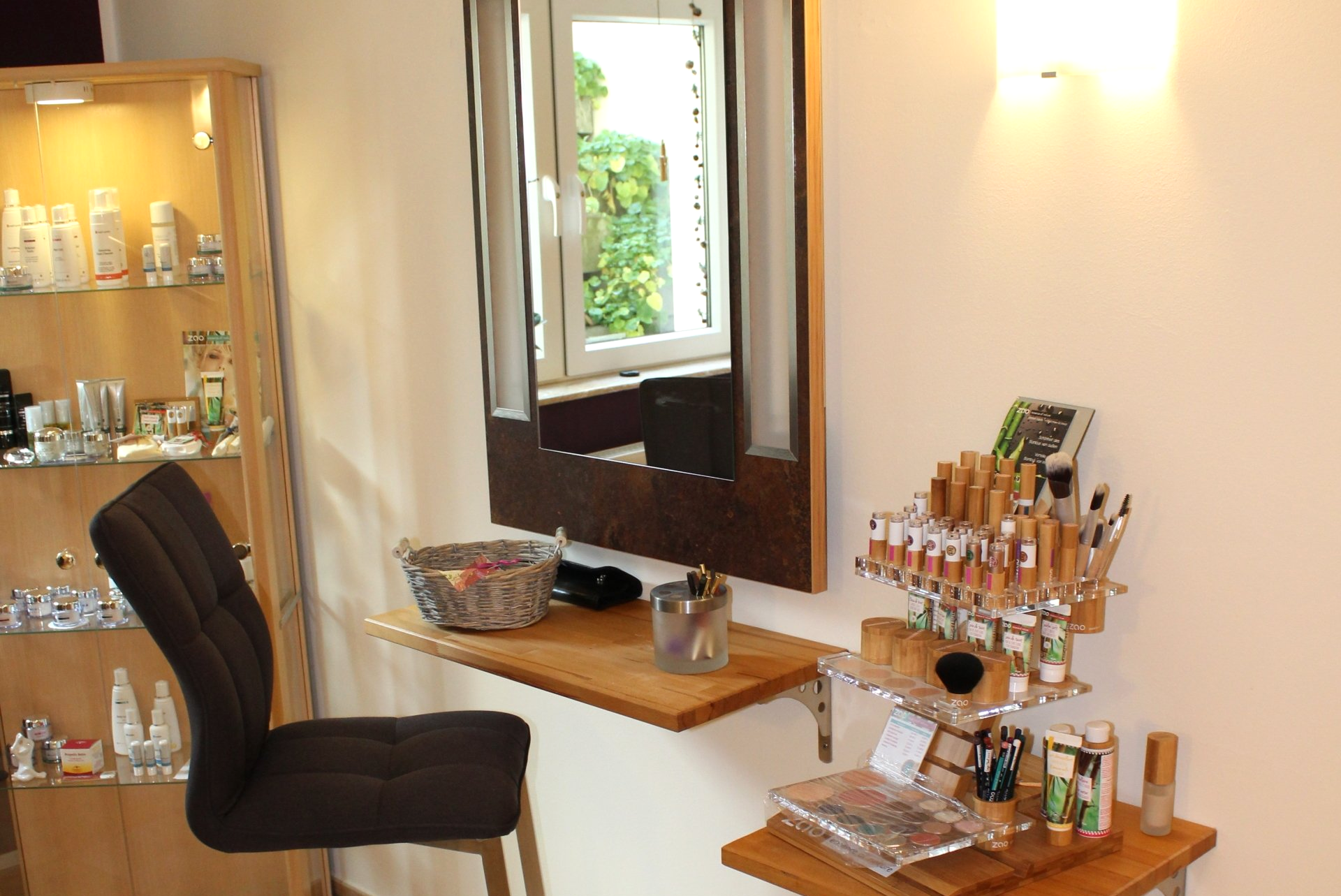 Make-up Bereich in meinem Kosmetikstudio Make-up Bereich in meinem Kosmetikstudio