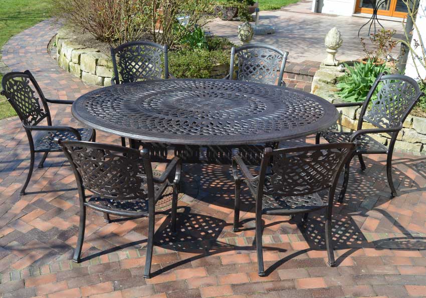 Großer wetterfester Gartentisch für 6- 9 Gartensessel im Landhausstil aus Alu-Guss