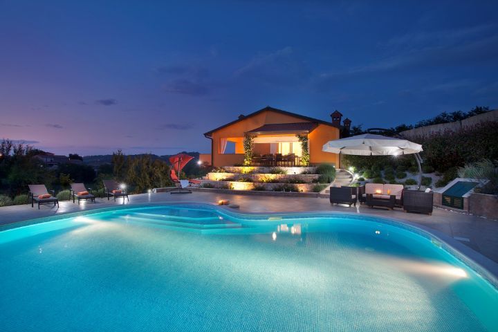 Kroatien - Baugrundstück - Musterhäuser zum aussuchen