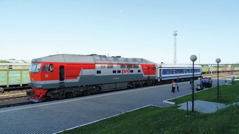 Der nordkoreanische Waggon fährt allein mit dem russischen Lok von Tumangan bis Ussurijsk