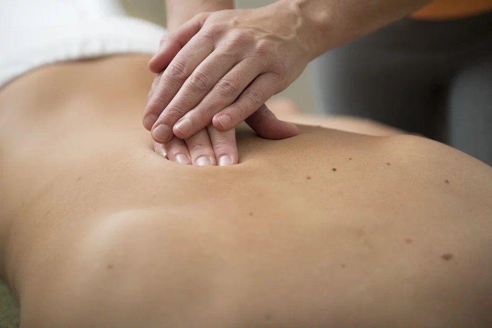 Die Massage ist eins der ältesten Heilmittel. Massage-Therapie