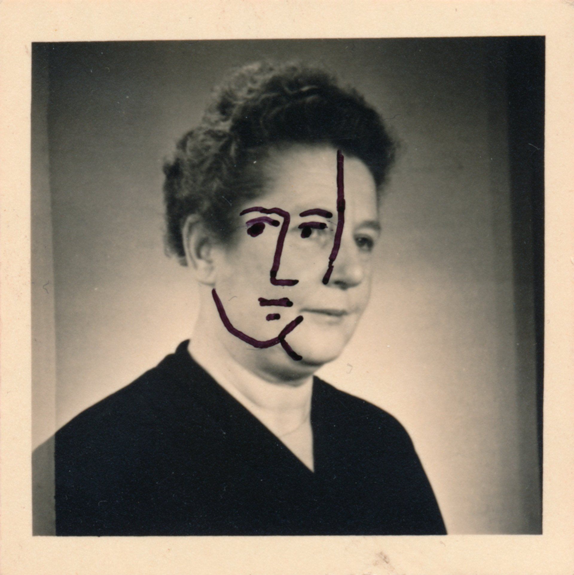 „Facination No. 35“ by Sebastian Bieniek (B1EN1EK), 2014. Drawing on orig. photography from 1970’s. 5 cm. x 4,9 cm. (overpainted medium). Part of the BieniekFace (Bieniek-Face) oeuvre by the artist. „Facination No. 35“ by Sebastian Bieniek (B1EN1EK), 2014. Drawing on orig. photography from 1970’s. 5 cm. x 4,9 cm. (overpainted medium). Part of the BieniekFace (Bieniek-Face) oeuvre by the artist.