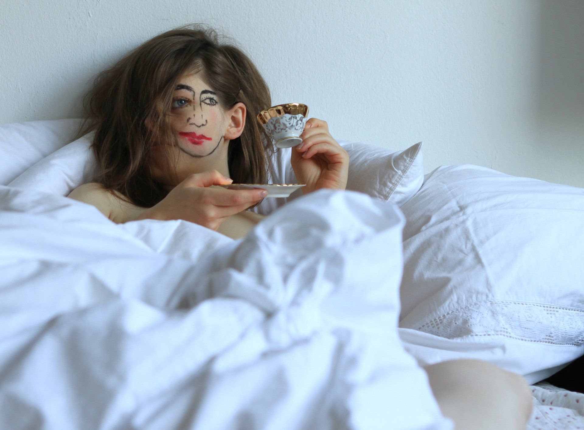 „Doublefaced No. 5“ by Sebastian Bieniek (B1EN1EK), 2013. Edition of 9 original photographs. 58 cm. x 76 cm. From the „Doublefaced“ series. Oeuvre of BieniekFace (Bieniek-Face). „Doublefaced No. 5“ by Sebastian Bieniek (B1EN1EK), 2013. Edition of 9 original photographs. 58 cm. x 76 cm. From the „Doublefaced“ series. Oeuvre of BieniekFace (Bieniek-Face).