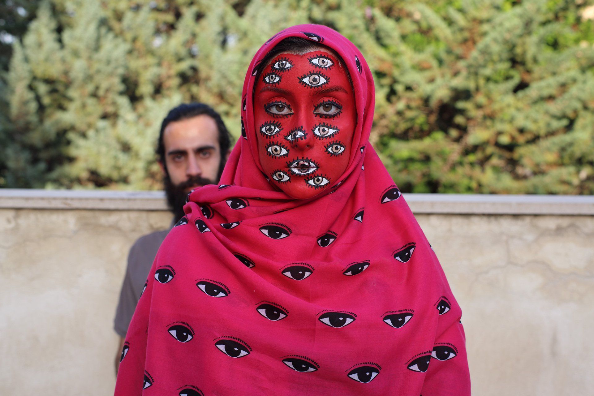 „Polyeyes No. 1“ by Sebastian Bieniek (B1EN1EK), 2018, Tehran (Iran). Model: Elika Shahverdi. Oeuvre of Bieniek-Face. Edition of 9 original photographs. 100 cm. x 67 cm. From the „Polyeyes“ series. Oeuvre of Bieniek-Face.