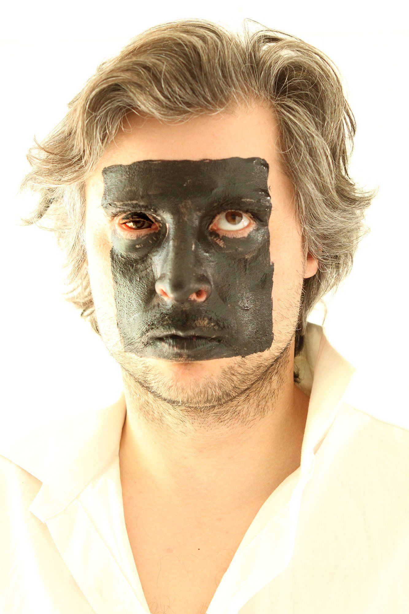 „Secondfaced No. 1“ (self-portrait) by Sebastian Bieniek (B1EN1EK), 2012. Edition of 9 original photographs. 100 cm. x 67 cm. From the „Secondfaced“ series. Oeuvre of BieniekFace (Bieniek-Face). „Secondfaced No. 1“ (self-portrait) by Sebastian Bieniek (B1EN1EK), 2012. Edition of 9 original photographs. 100 cm. x 67 cm. From the „Secondfaced“ series. Oeuvre of BieniekFace (Bieniek-Face).