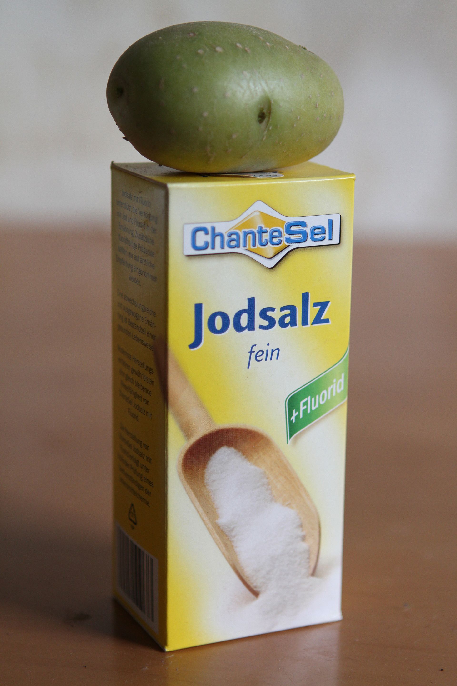 „Everyday Sculpture no. 1“ (The Proletarian Sculpture) by Sebastian Bieniek (B1EN1EK), 2013, Berlin (Germany). Edition of 9 original photographs. „Everyday Sculpture no. 1“ (The Proletarian Sculpture) by Sebastian Bieniek (B1EN1EK), 2012, Berlin (Germany). Edition of 9 original photographs.