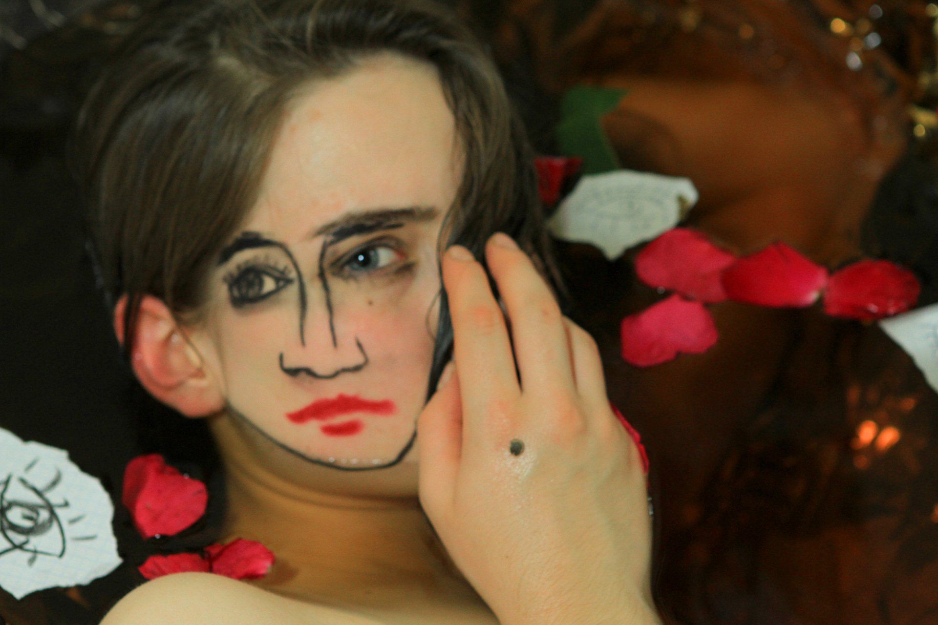 „Doublefaced No. 18“ by Sebastian Bieniek (B1EN1EK), 2013. Edition of 9 original photographs. 58 cm. x 83 cm. From the „Doublefaced“ series. Oeuvre of BieniekFace (Bieniek-Face). „Doublefaced No. 18“ by Sebastian Bieniek (B1EN1EK), 2013. Edition of 9 original photographs. 58 cm. x 83 cm. From the „Doublefaced“ series. Oeuvre of BieniekFace (Bieniek-Face).