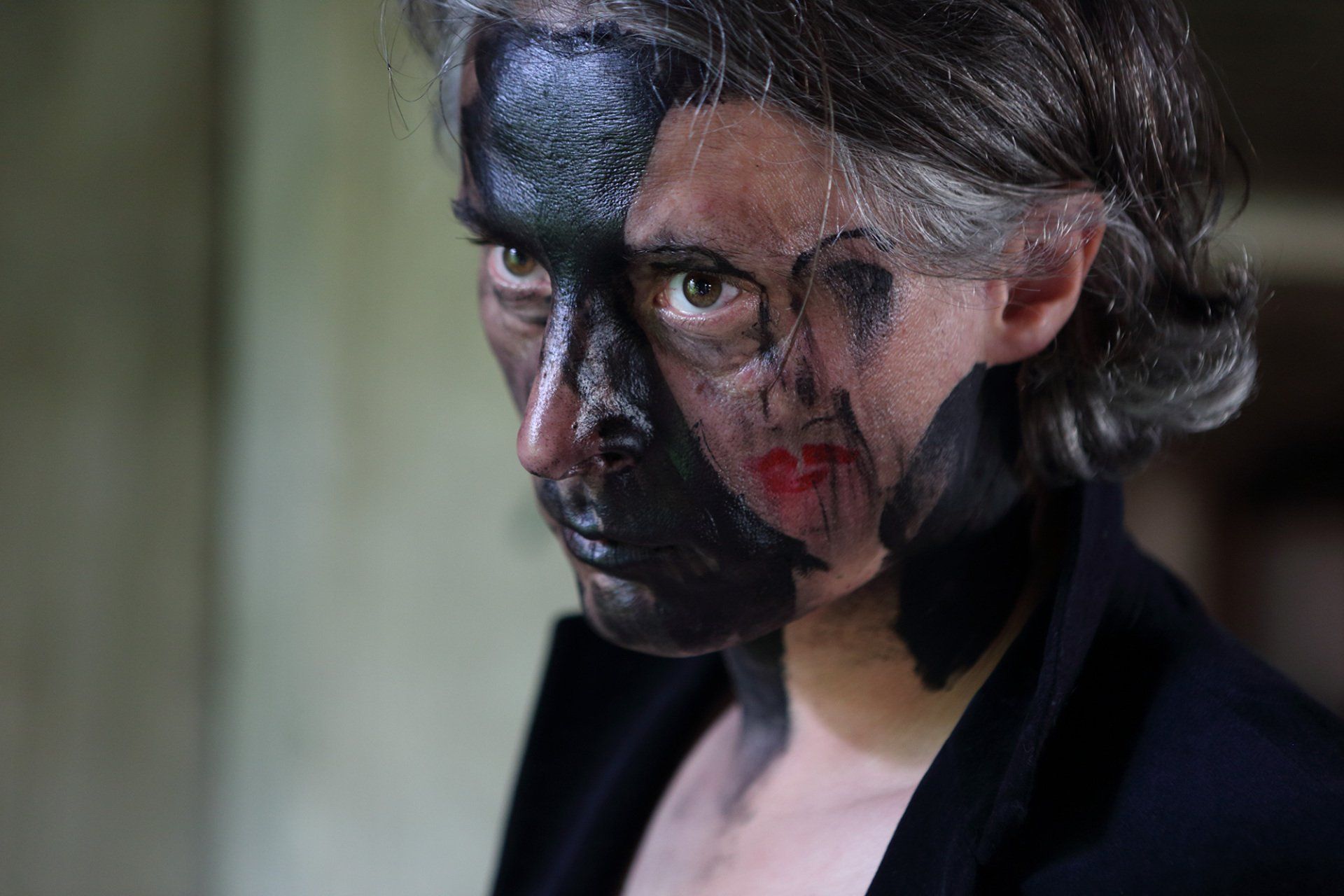 „Bieniek Himself No. 2“ by Sebastian Bieniek (B1EN1EK), 2019. Edition of 9 original photographs. 67 cm. x 100 cm. From the „Bieniek Himself“ series. Oeuvre of BieniekFace (Bieniek-Face). „Bieniek Himself No. 2“ by Sebastian Bieniek (B1EN1EK), 2019. Edition of 9 original photographs. 67 cm. x 100 cm. From the „Bieniek Himself“ series. Oeuvre of BieniekFace (Bieniek-Face).