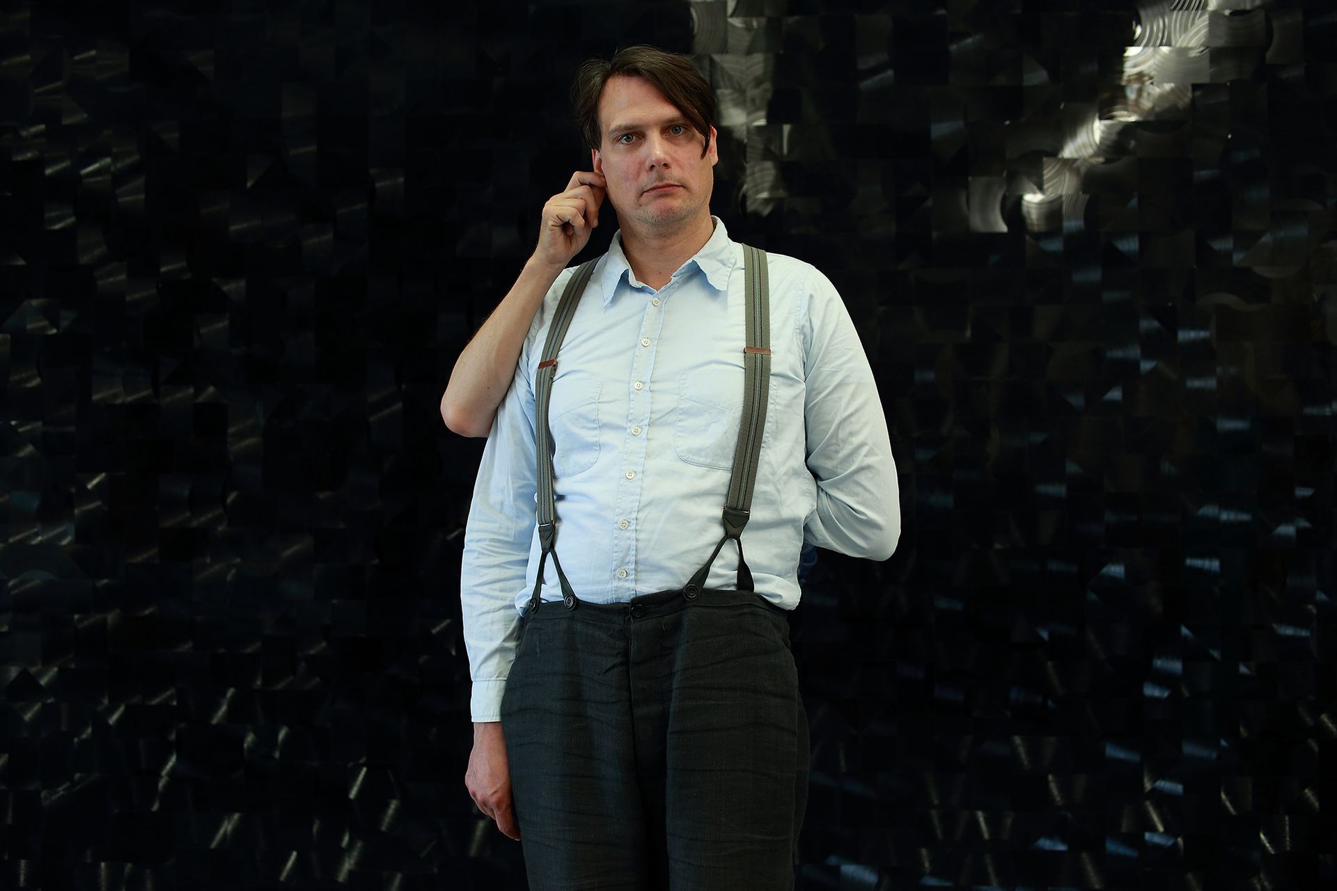 „Male Portrait No. 2“ of the artist Gregor Hildebrand by Sebastian Bieniek, 2016. Edition of 9 original photographs. 67 cm. x 100 cm. From the „Male Portraits“ series. Field of „People Photography“. „Male Portrait No. 2“ of the artist Gregor Hildebrand by Sebastian Bieniek, 2016. Edition of 9 original photographs. 67 cm. x 100 cm. From the „Male Portraits“ series. Field of „People Photography“.