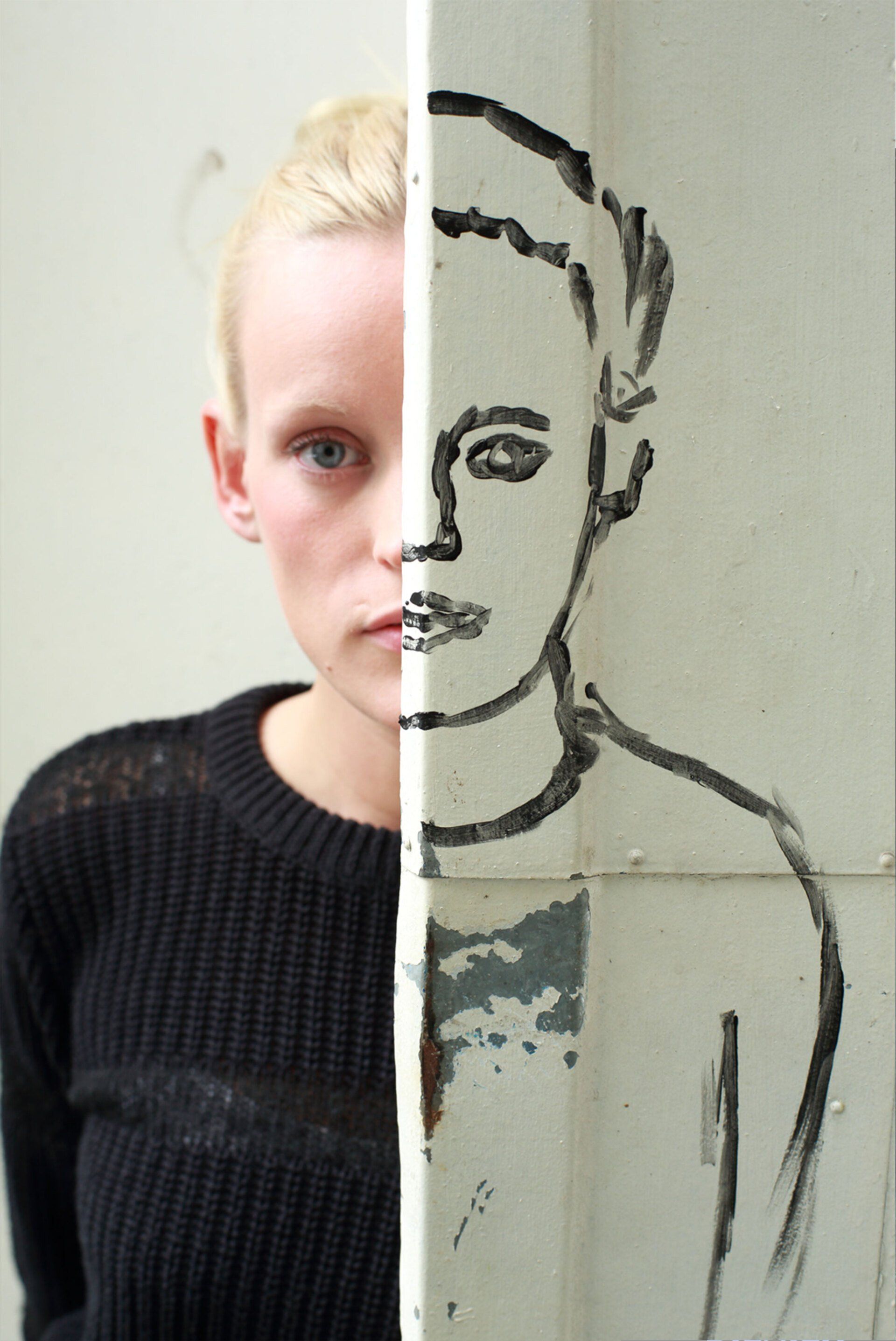 „Halfdrawn No. 2“ by Sebastian Bieniek (B1EN1EK), 2016, Berlin (Germany). Edition of 9 original photographs. 100 cm. x 67 cm. From the „Halfdrawn“ series. Oeuvre of Bieniek-Face (BieniekFace). „Halfdrawn No. 2“ by Sebastian Bieniek (B1EN1EK), 2016, Berlin (Germany). Edition of 9 original photographs. 100 cm. x 67 cm. From the „Halfdrawn“ series. Oeuvre of Bieniek-Face (BieniekFace).