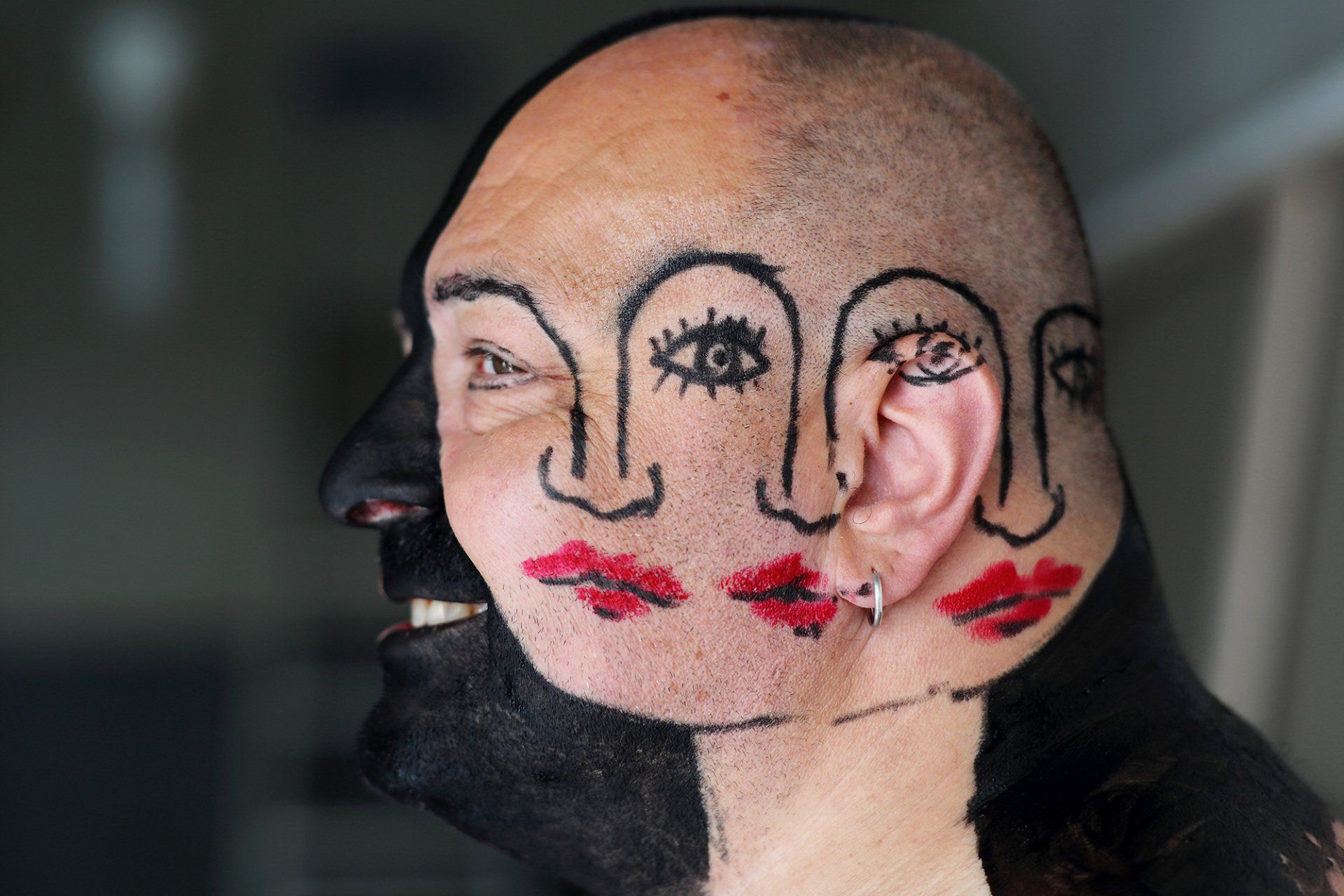 „Tripleface No. 2“ by Sebastian Bieniek (B1EN1EK), 2015. Edition of 9 original photographs. 67 cm. x 100 cm. From „Tripleface“ series. Model: Frank Küster. Oeuvre of BieniekFace (Bieniek-Face). „Tripleface No. 2“ by Sebastian Bieniek (B1EN1EK), 2015. Edition of 9 original photographs. 67 cm. x 100 cm. From „Tripleface“ series. Model: Frank Küster. Oeuvre of BieniekFace (Bieniek-Face).