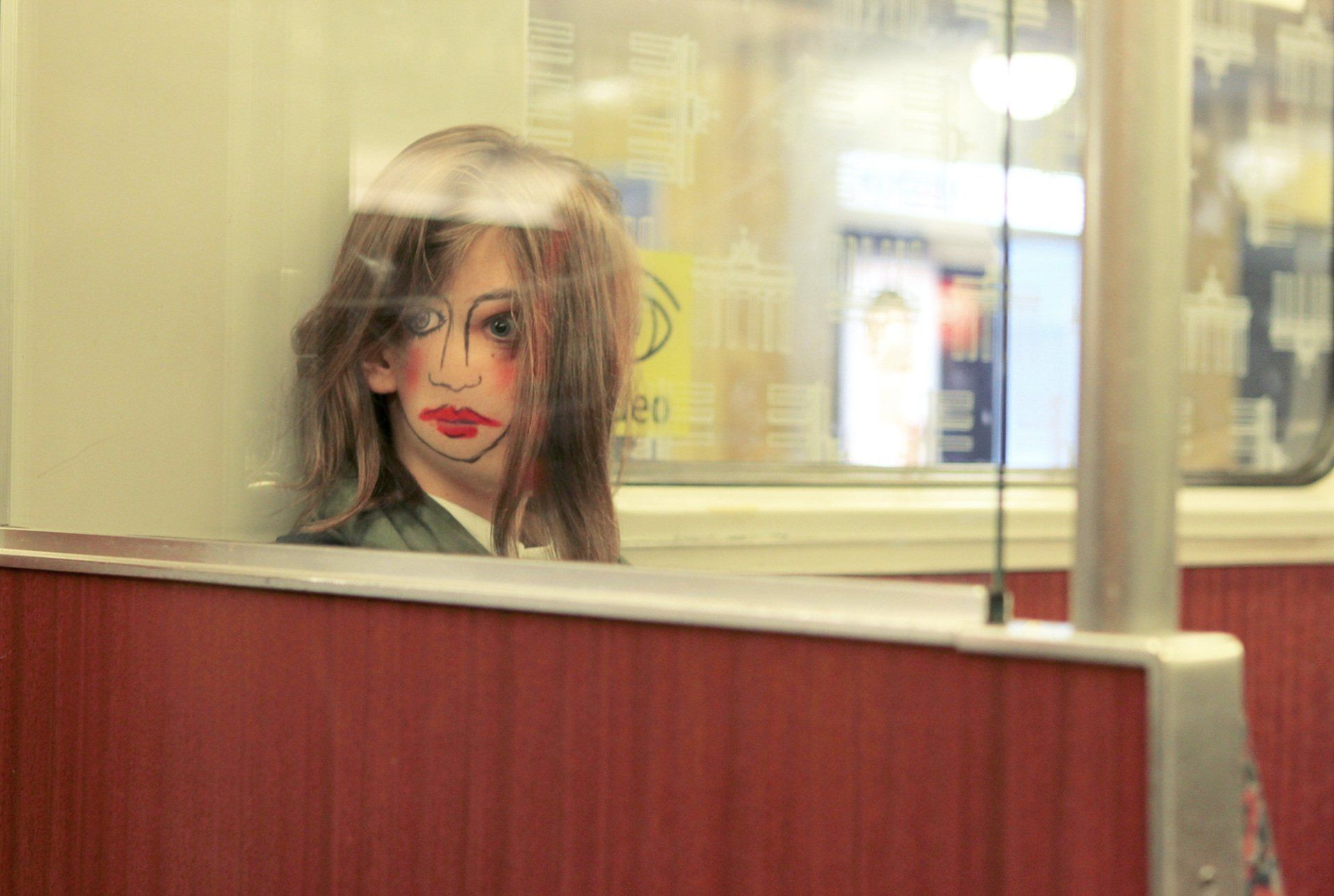 „Doublefaced No. 22“ by Sebastian Bieniek (B1EN1EK), 2013. Edition of 9 original photographs. 58 cm. x 82 cm. From the „Doublefaced“ series. Oeuvre of BieniekFace (Bieniek-Face). „Doublefaced No. 22“ by Sebastian Bieniek (B1EN1EK), 2013. Edition of 9 original photographs. 58 cm. x 82 cm. From the „Doublefaced“ series. Oeuvre of BieniekFace (Bieniek-Face).