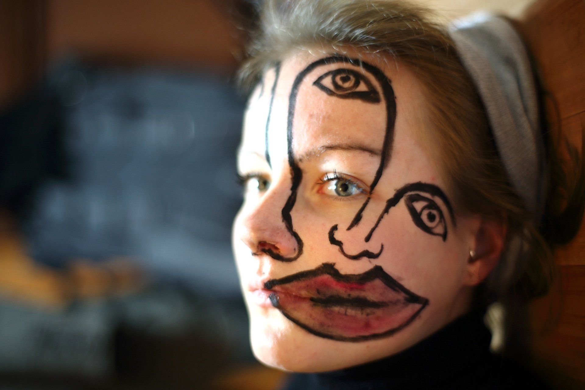 „Floralface No. 3“ by Sebastian Bieniek (B1EN1EK), 2018, Berlin (Germany). Model: Vera Bode. Edition of 9 original photographs. 67 cm. x 100 cm. From the „Floralface“ series. Oeuvre of Bieniek-Face (BieniekFace). „Floralface No. 3“ by Sebastian Bieniek (B1EN1EK), 2018, Berlin (Germany). Model: Vera Bode. Edition of 9 original photographs. 67 cm. x 100 cm. From the „Floralface“ series. Oeuvre of Bieniek-Face (BieniekFace).