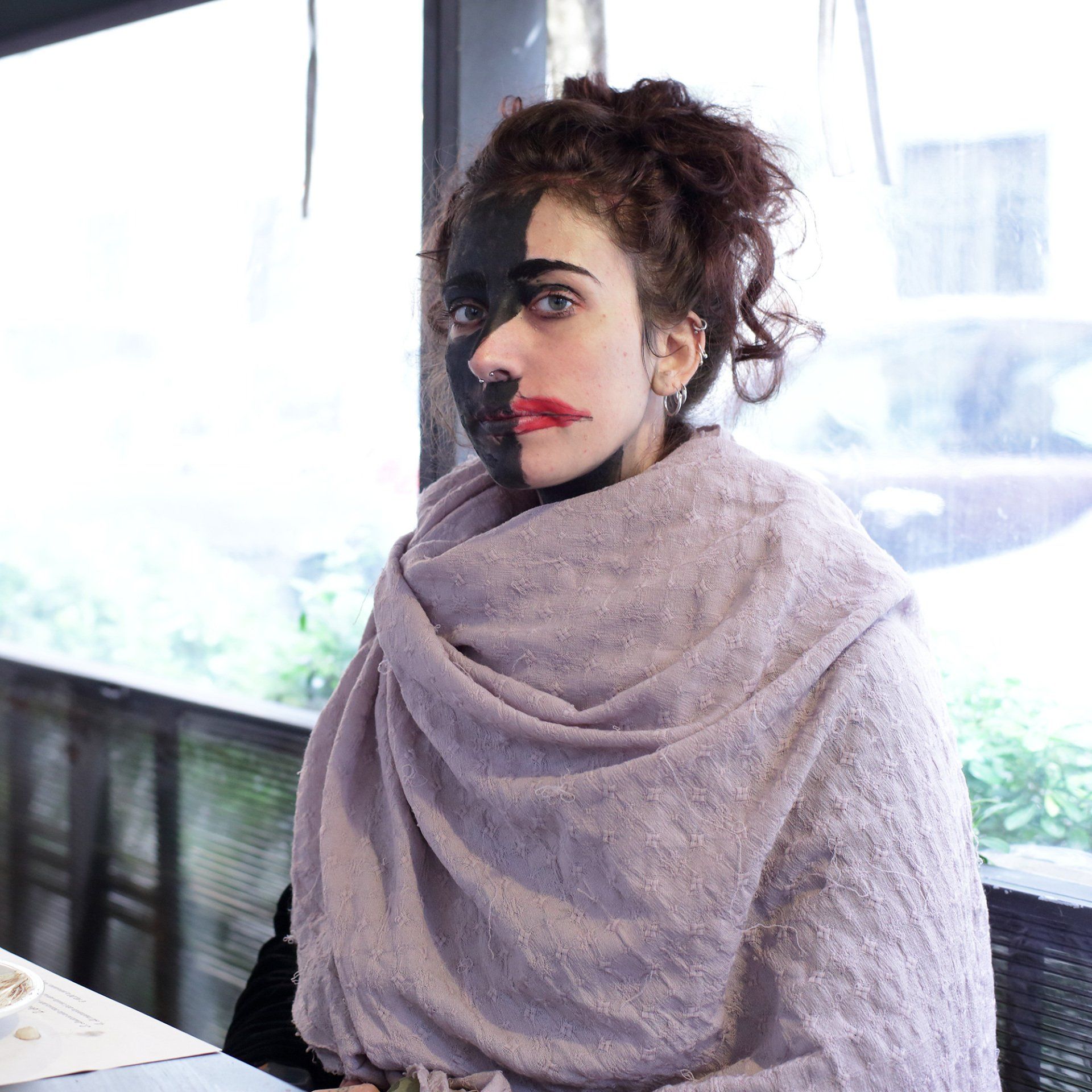 „Metaface No. 3“ by Sebastian Bieniek (B1EN1EK), 2018, Rome (Italy). Model: Chiara di Carmine. Oeuvre of Bieniek-Face. Edition of 9 original photographs. 67 cm. x 67 cm. From the „Metaface“ series. Oeuvre of Bieniek-Face. „Metaface No. 3“ by Sebastian Bieniek (B1EN1EK), 2018, Rome (Italy). Model: Chiara di Carmine. Oeuvre of Bieniek-Face. Edition of 9 original photographs. 67 cm. x 67 cm. From the „Metaface“ series. Oeuvre of Bieniek-Face.