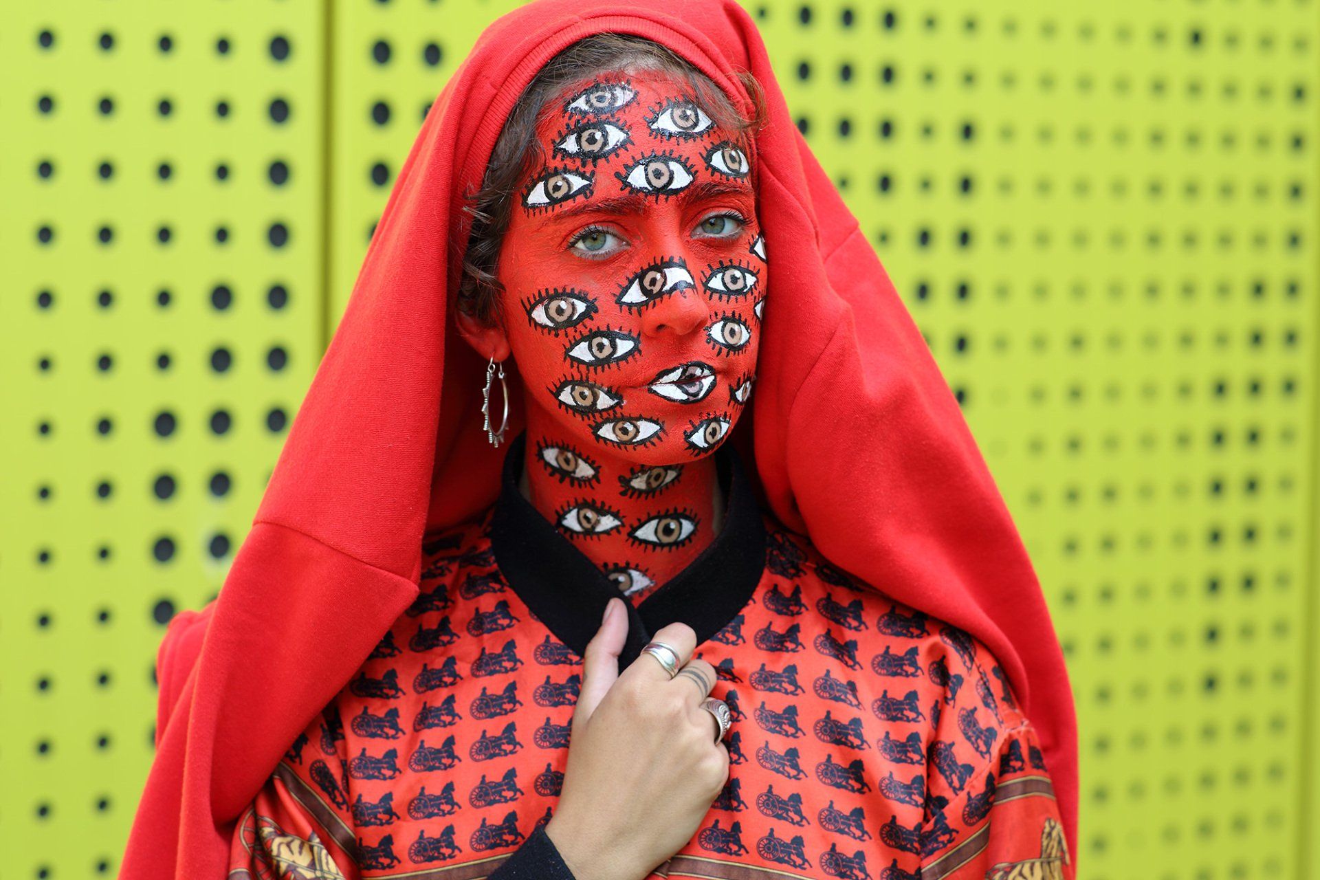 „Polyeyes No. 4“ by Sebastian Bieniek (B1EN1EK), 2018, Berlin (Germany). Model: Chiara di Carime. Oeuvre of Bieniek-Face. Edition of 9 original photographs. 100 cm. x 67 cm. From the „Polyeyes“ series. Oeuvre of Bieniek-Face. „Polyeyes No. 4“ by Sebastian Bieniek (B1EN1EK), 2018, Berlin (Germany). Model: Chiara di Carime. Oeuvre of Bieniek-Face. Edition of 9 original photographs. 100 cm. x 67 cm. From the „Polyeyes“ series. Oeuvre of Bieniek-Face.