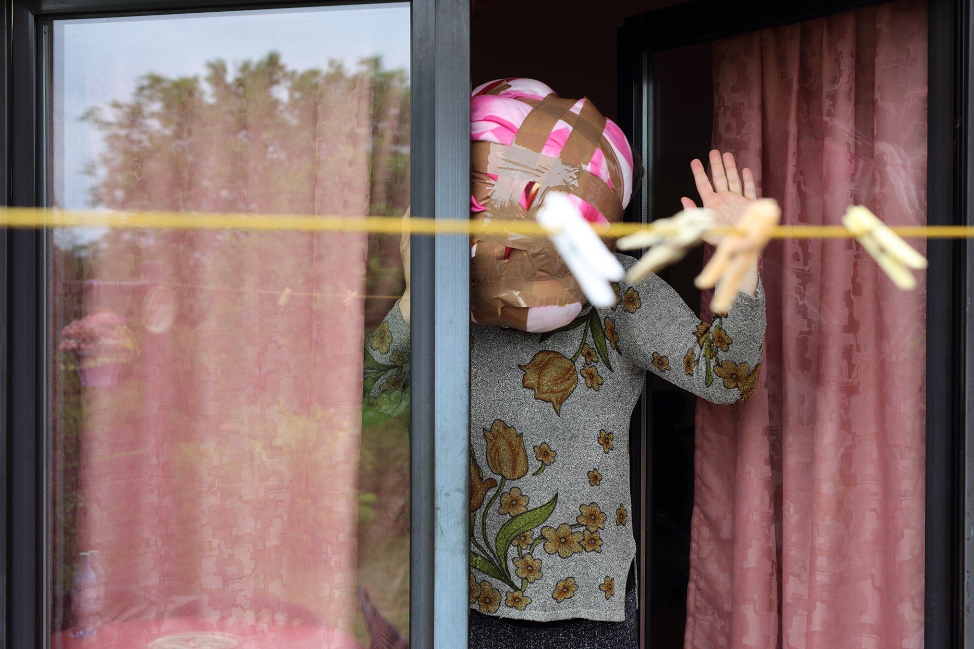 „Next Level No. 4“ by Sebastian Bieniek (B1EN1EK), 2020, Berlin (Germany). Edition of 9 original photographs. 67 cm. x 100 cm. From the „Next Level“ series. Oeuvre of Ballart. „Next Level No. 4“ by Sebastian Bieniek (B1EN1EK), 2020, Berlin (Germany). Edition of 9 original photographs. 67 cm. x 100 cm. From the „Next Level“ series. Oeuvre of Ballart.