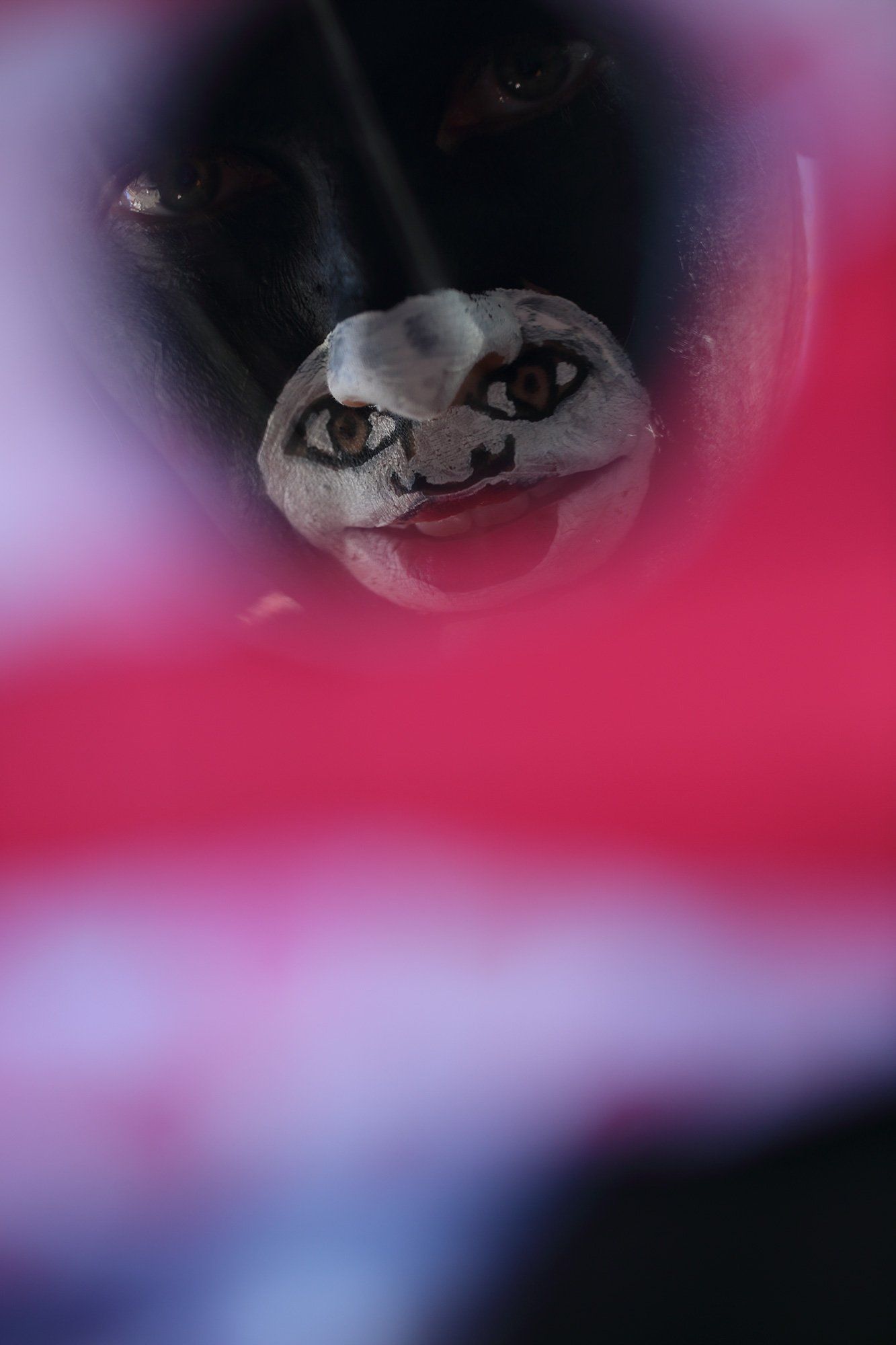 „Whiteface No. 4“ by Sebastian Bieniek (B1EN1EK), 2018, Berlin (Germany). Edition of 9 original photographs. 100 cm. x 67 cm. From the „Whiteface“ series. Oeuvre of Bieniek-Face (BieniekFace). „Whiteface No. 4“ by Sebastian Bieniek (B1EN1EK), 2018, Berlin (Germany). Edition of 9 original photographs. 100 cm. x 67 cm. From the „Whiteface“ series. Oeuvre of Bieniek-Face (BieniekFace).