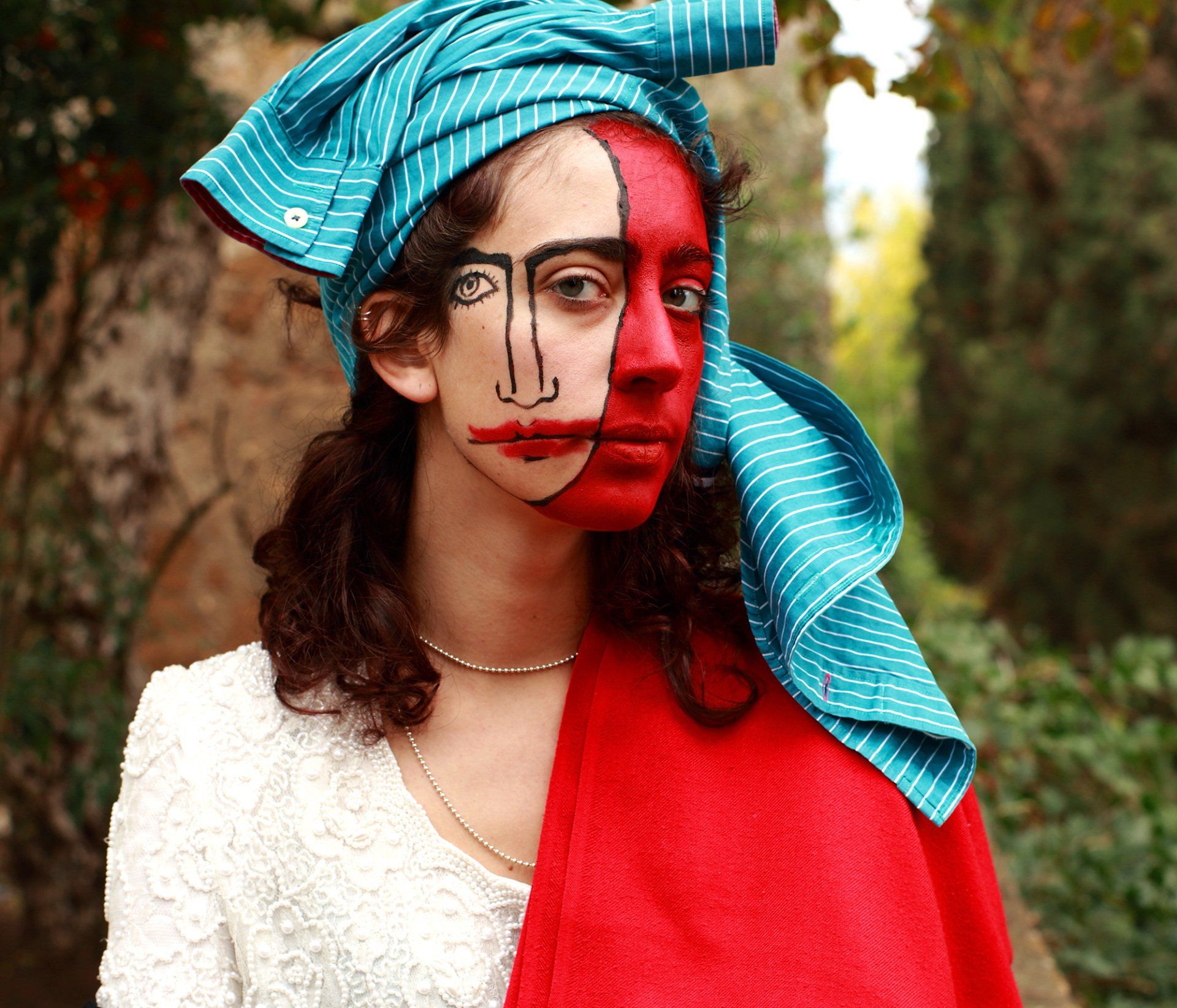 „Redface No. 5“ by Sebastian Bieniek (B1EN1EK), 2017, Rome (Italy). Model: Chiara di Carmine. Edition of 9 original photographs. 67 cm. x 78 cm. From the „Redface“ series. Oeuvre of Bieniek-Face (BieniekFace).