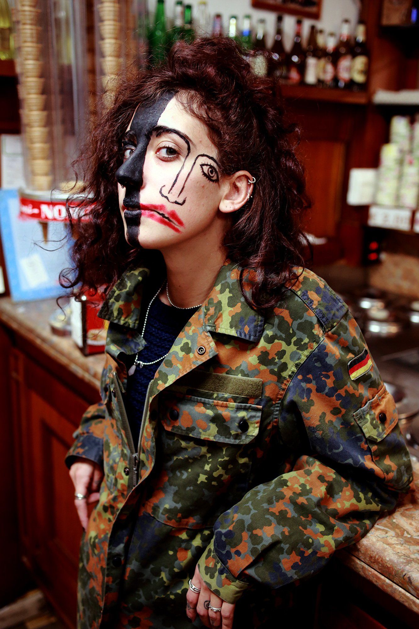 „Fakeface No. 6“ by Sebastian Bieniek (B1EN1EK), 2017, Rome (Italy). Edition of 9 original photographs. 100 cm. x 67 cm. From the „Fakeface“ series. Oeuvre of BieniekFace (Bieniek-Face). „Fakeface No. 6“ by Sebastian Bieniek (B1EN1EK), 2017, Rome (Italy). Edition of 9 original photographs. 100 cm. x 67 cm. From the „Fakeface“ series. Oeuvre of BieniekFace (Bieniek-Face).