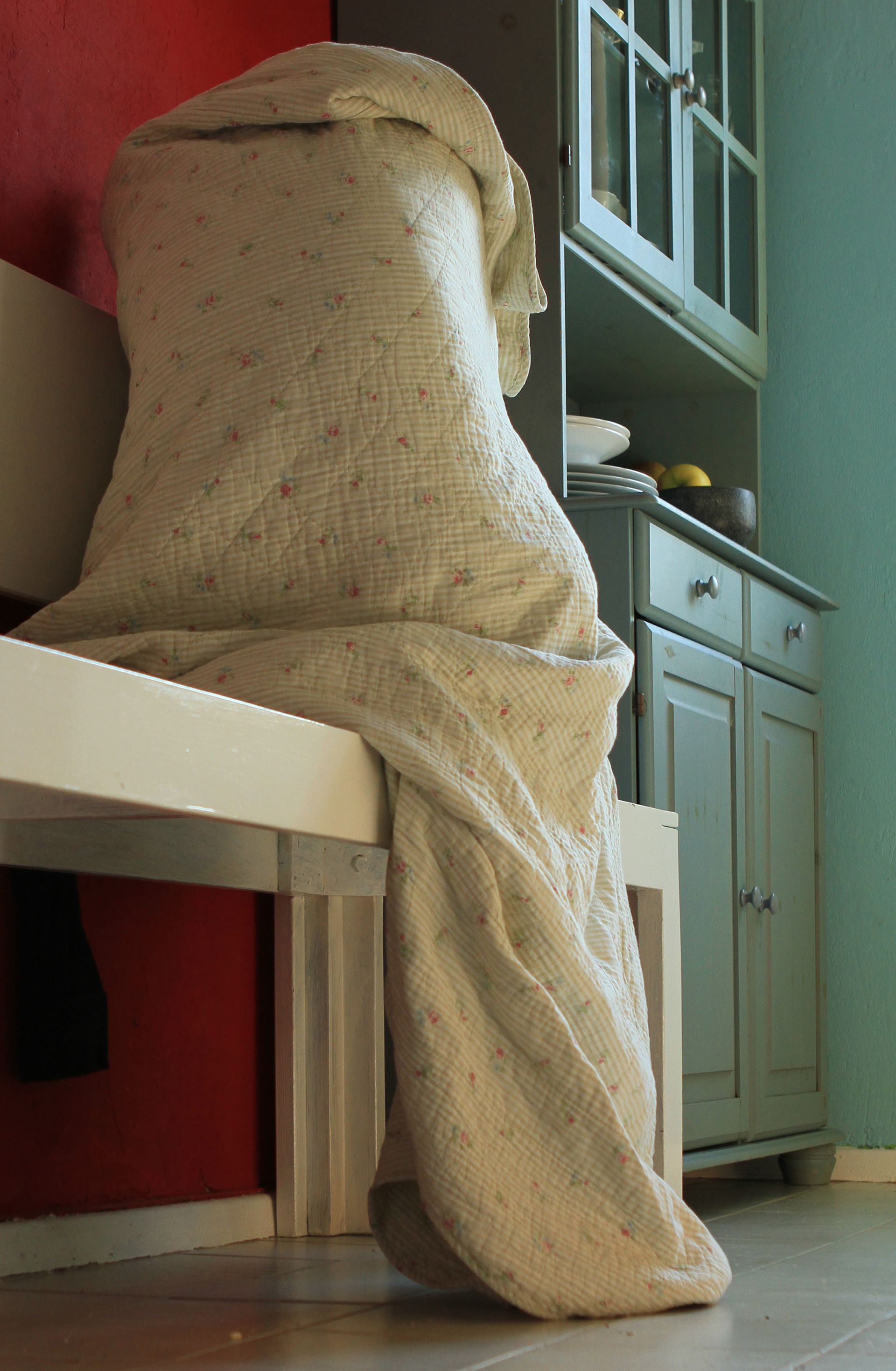 „Everyday Sculpture no. 7“ (Sitting Girl) by Sebastian Bieniek (B1EN1EK), 2013, Berlin (Germany). Edition of 9 original photographs. „Everyday Sculpture no. 7“ (Sitting Girl) by Sebastian Bieniek (B1EN1EK), 2013, Berlin (Germany). Edition of 9 original photographs.