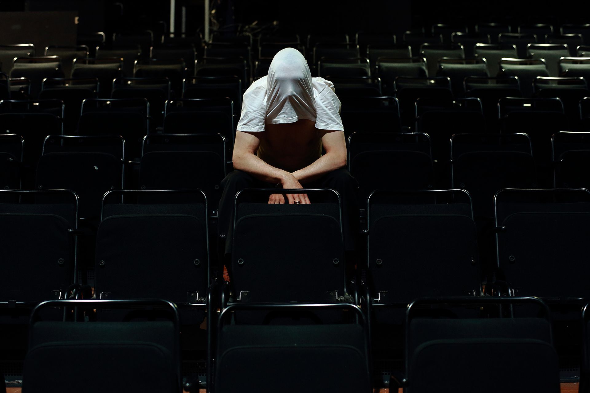 „Hidden Face No. 8“ by Sebastian Bieniek, 2017. Edition of 9 original photographs. 67 cm. x 100 cm. „Hidden Face No. 8“ by Sebastian Bieniek, 2017. Edition of 9 original photographs. 67 cm. x 100 cm.