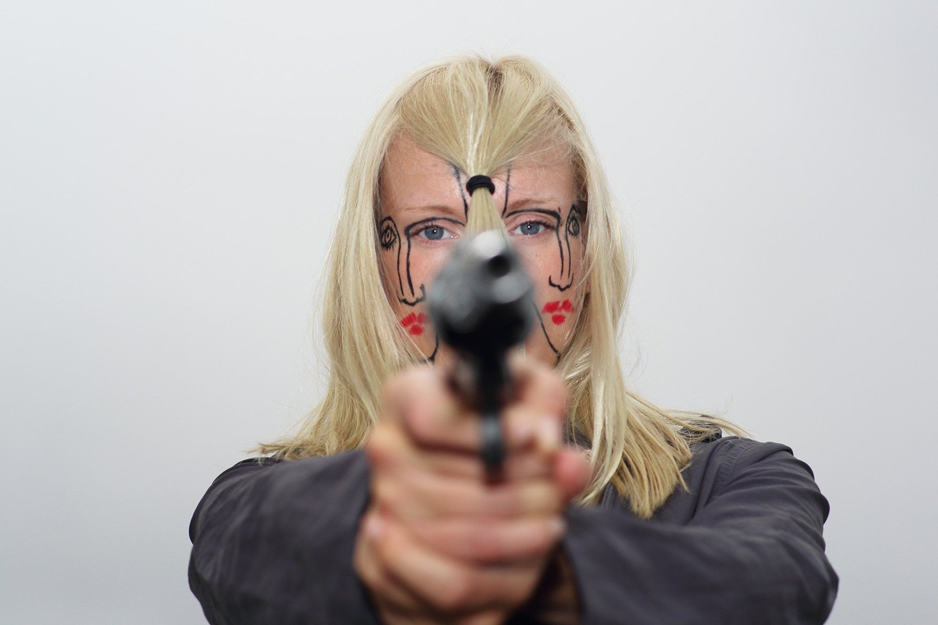 „Coltface No. 8“ by Sebastian Bieniek (B1EN1EK), 2016. Edition of 9 original photographs. 67 cm. x 100 cm. From the „Coltface“ series. Model: Sally Westholm. Oeuvre of BieniekFace (Bieniek-Face). „Coltface No. 8“ by Sebastian Bieniek (B1EN1EK), 2016. Edition of 9 original photographs. 67 cm. x 100 cm. From the „Coltface“ series. Model: Sally Westholm. Oeuvre of BieniekFace (Bieniek-Face).