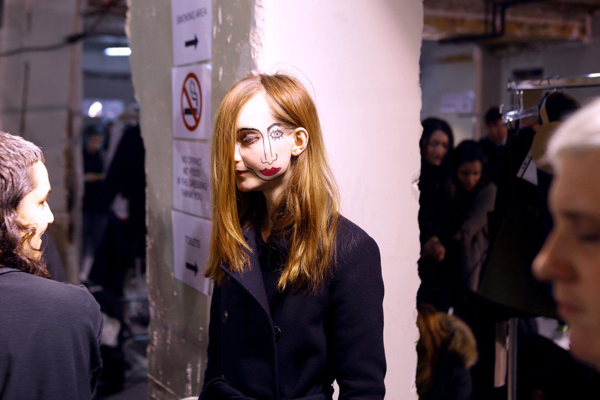 „Doublefaced No. 81“ by Sebastian Bieniek (B1EN1EK), 2015. Edition of 9 original photographs. 67 cm. x 100 cm. From the „Doublefaced 2015“ series. Oeuvre of BieniekFace (Bieniek-Face). „Doublefaced No. 81“ by Sebastian Bieniek (B1EN1EK), 2015. Edition of 9 original photographs. 67 cm. x 100 cm. From the „Doublefaced 2015“ series. Oeuvre of BieniekFace (Bieniek-Face).