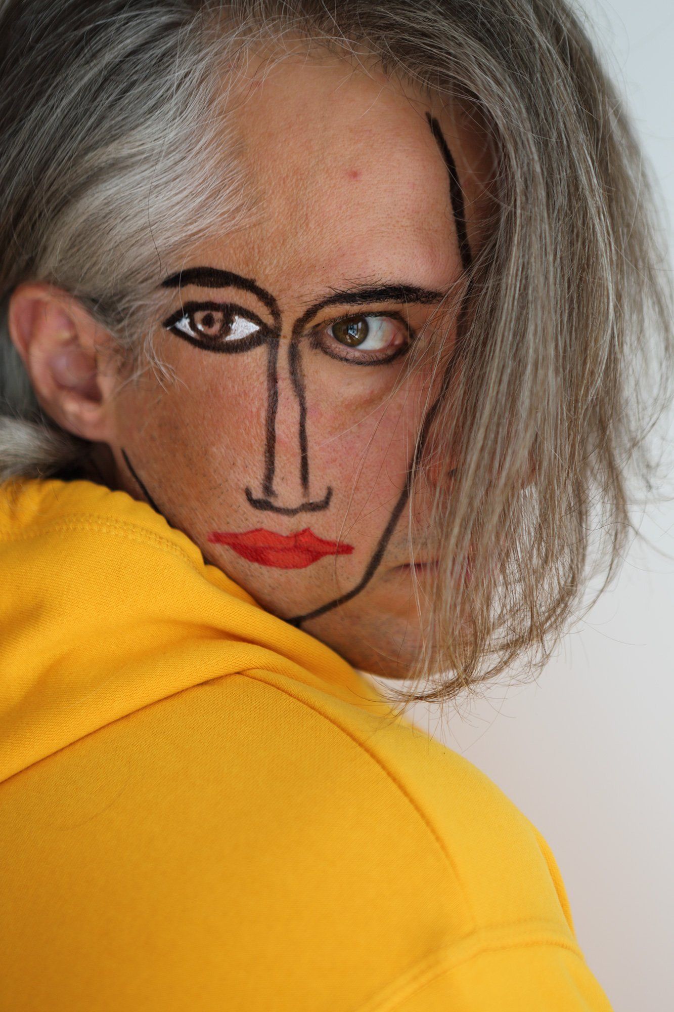 „Bieniek Himself No. 11“ by Sebastian Bieniek (B1EN1EK), 2019. Edition of 9 original photographs. 100 cm. x 67 cm. From the „Bieniek Himself“ series. Oeuvre of BieniekFace (Bieniek-Face). „Bieniek Himself No. 11“ by Sebastian Bieniek (B1EN1EK), 2019. Edition of 9 original photographs. 100 cm. x 67 cm. From the „Bieniek Himself“ series. Oeuvre of BieniekFace (Bieniek-Face).