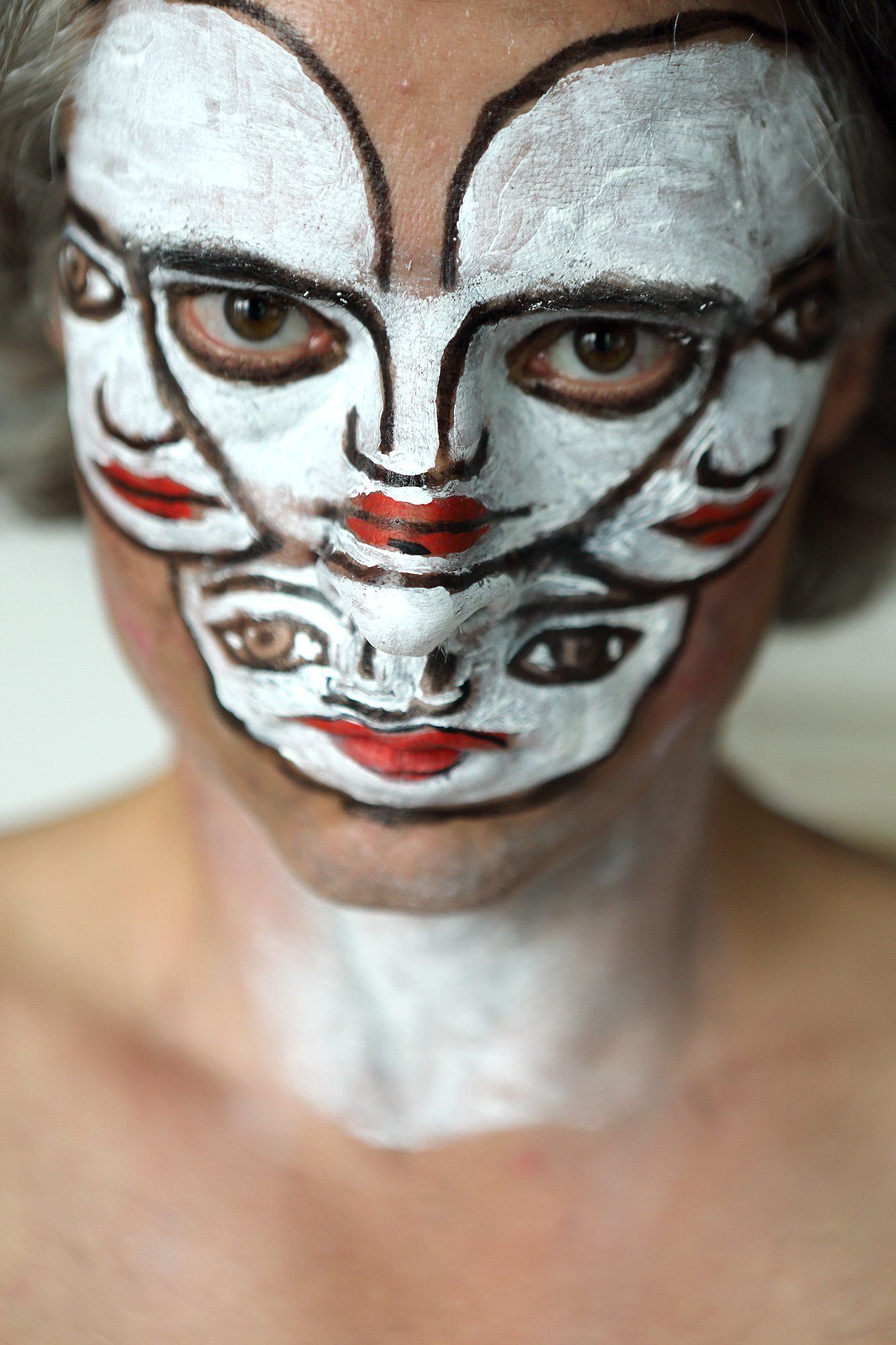 „Bieniek Himself No. 14“ by Sebastian Bieniek (B1EN1EK), 2019. Edition of 9 original photographs. 100 cm. x 67 cm. From the „Bieniek Himself“ series. Oeuvre of BieniekFace (Bieniek-Face). „Bieniek Himself No. 14“ by Sebastian Bieniek (B1EN1EK), 2019. Edition of 9 original photographs. 100 cm. x 67 cm. From the „Bieniek Himself“ series. Oeuvre of BieniekFace (Bieniek-Face).