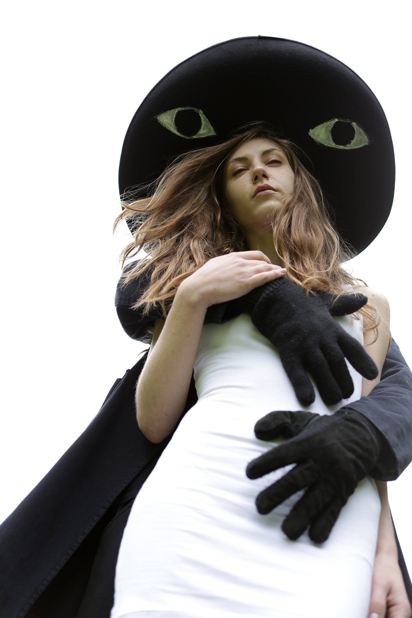 „Secondfaced No. 15“ by Sebastian Bieniek (B1EN1EK), 2014. Edition of 9 original photographs. 100 cm. x 67 cm. From the „Secondfaced“ series. Oeuvre of BieniekFace (Bieniek-Face). „Secondfaced No. 15“ by Sebastian Bieniek (B1EN1EK), 2014. Edition of 9 original photographs. 100 cm. x 67 cm. From the „Secondfaced“ series. Oeuvre of BieniekFace (Bieniek-Face).