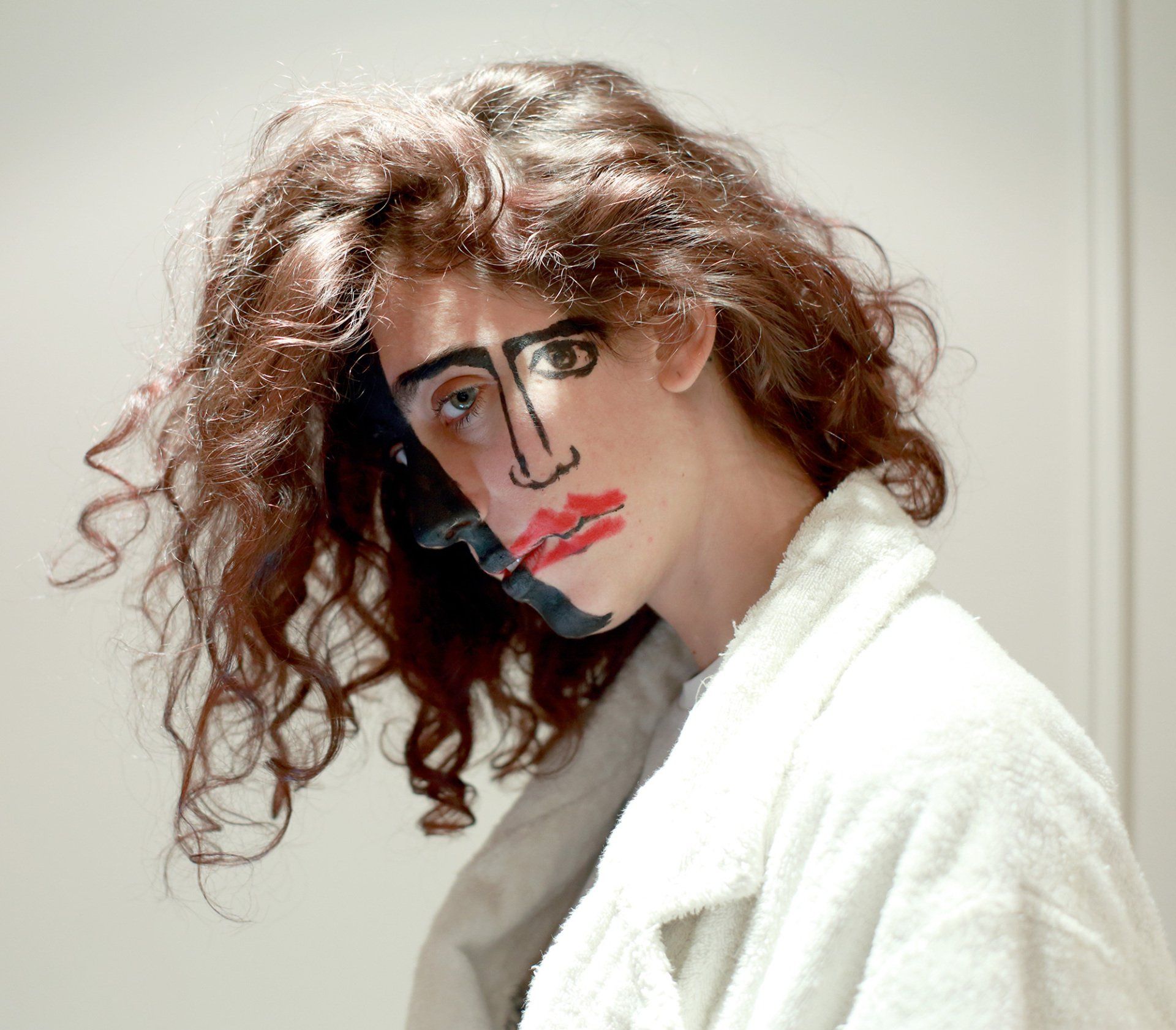 „Fakeface No. 32“ by Sebastian Bieniek (B1EN1EK), 2017, Rome (Italy). Edition of 9 original photographs. 67 cm. x 76 cm. From the „Fakeface“ series. Oeuvre of BieniekFace (Bieniek-Face). „Fakeface No. 32“ by Sebastian Bieniek (B1EN1EK), 2017, Rome (Italy). Edition of 9 original photographs. 67 cm. x 76 cm. From the „Fakeface“ series. Oeuvre of BieniekFace (Bieniek-Face).