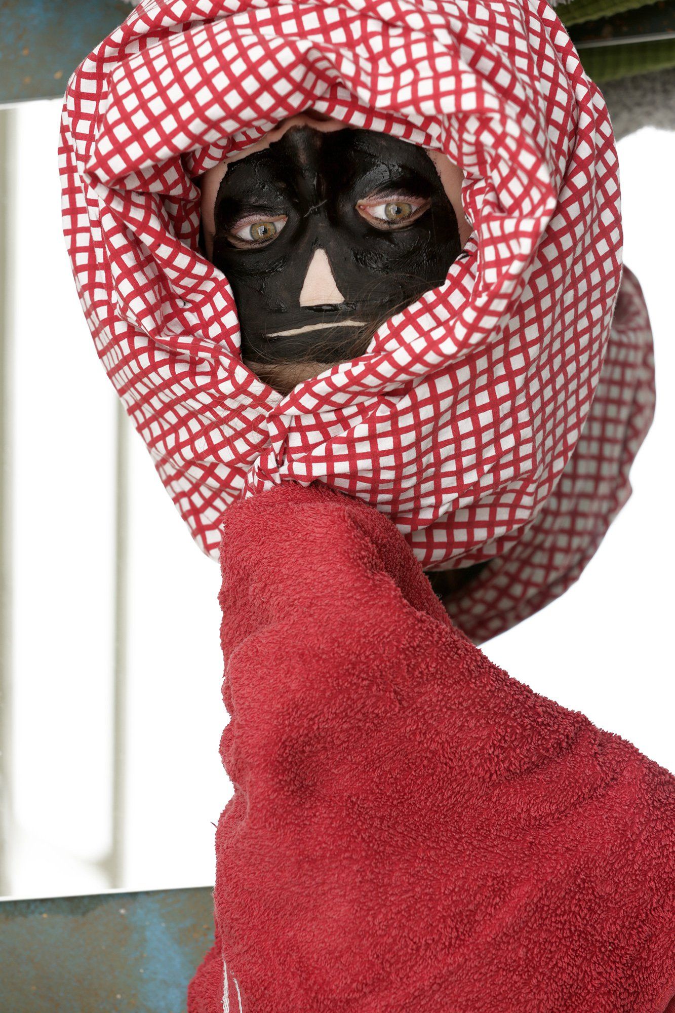 „Bifaced No. 31“ by Sebastian Bieniek (B1EN1EK), 2014. Edition of 9 original photographs. 100 cm. x 67 cm. From the „Bifaced“ series. Oeuvre of BieniekFace (Bieniek-Face). „Bifaced No. 31“ by Sebastian Bieniek (B1EN1EK), 2014. Edition of 9 original photographs. 100 cm. x 67 cm. From the „Bifaced“ series. Oeuvre of BieniekFace (Bieniek-Face).